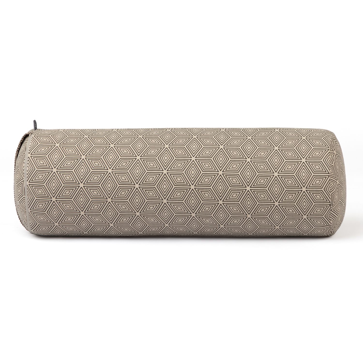 Zylindrisches Yoga-Bolster mit geometrischem Muster. Reißverschluss. Beige und schwarze Farben.
