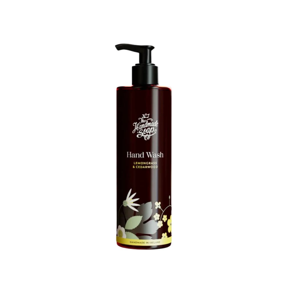 Braune Flasche mit schwarzem Pumpkopf. Aufschrift: Hand Wash, Lemongrass & Cedarwood. Floral-Dekor.