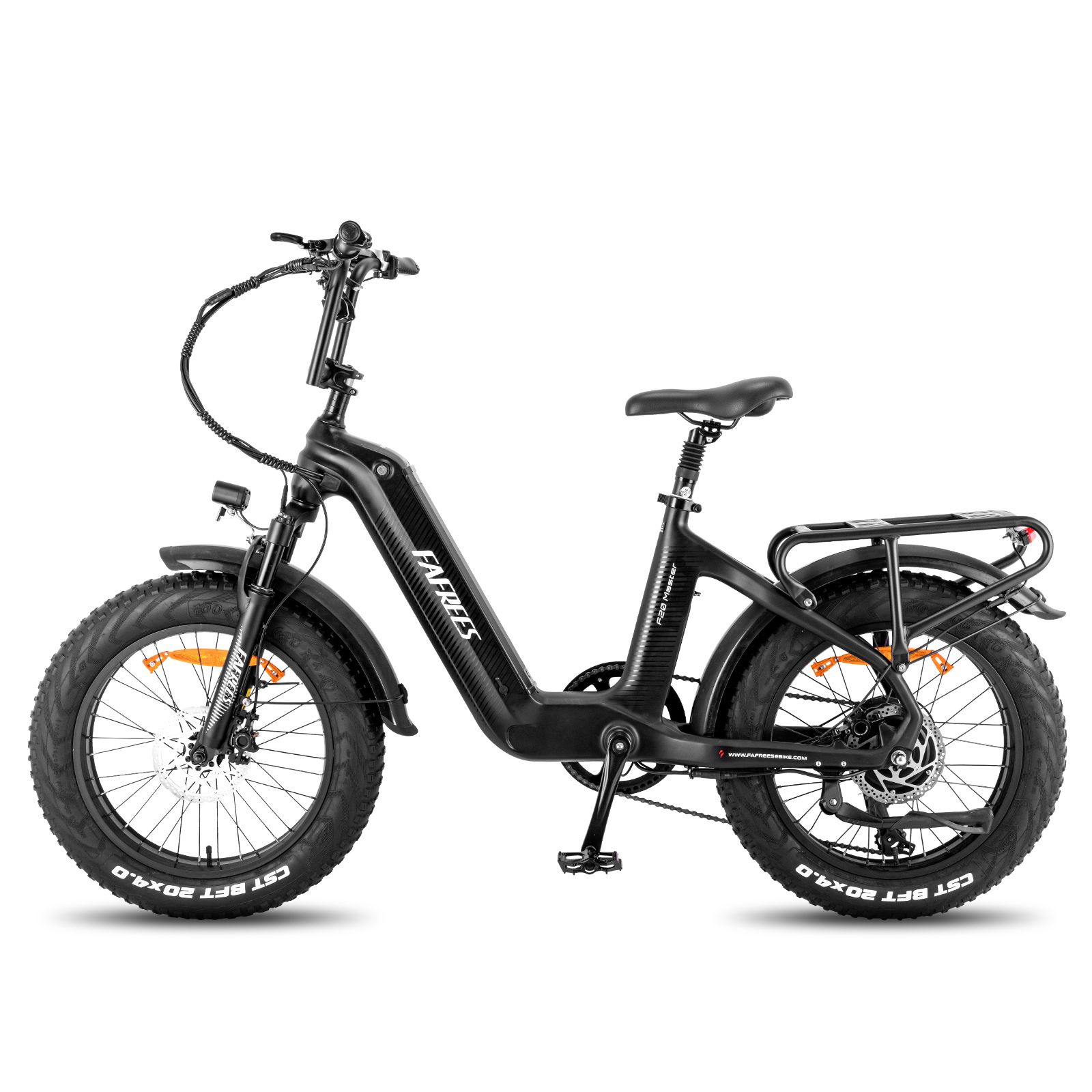 Schwarzes E-Bike mit breiten Reifen, Gepäckträger und FAFREES-Logo. Seitenansicht.