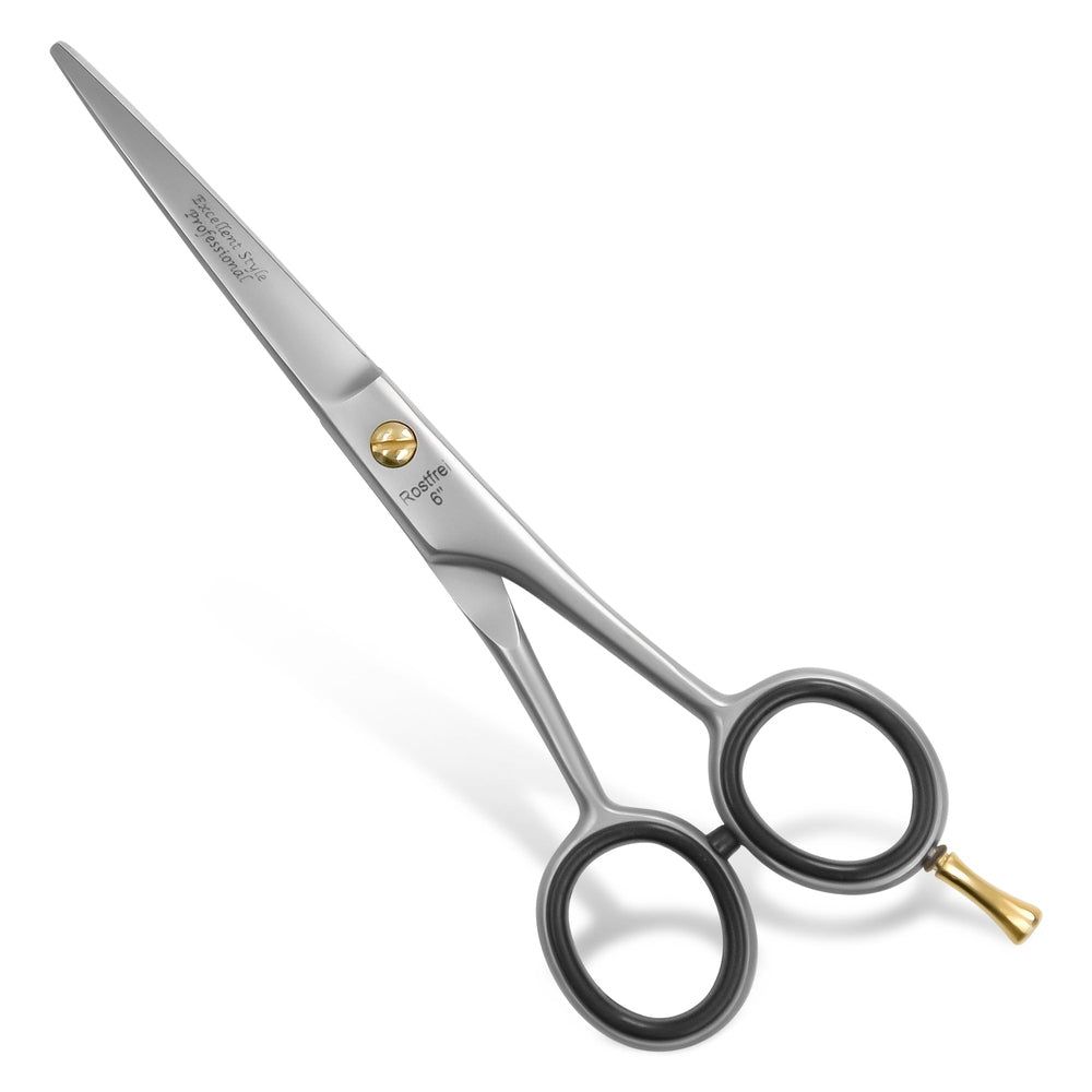 Professionelle Friseurschere aus rostfreiem Stahl mit goldfarbenem Stellschrauben-Detail und schwarzen Griffringen.