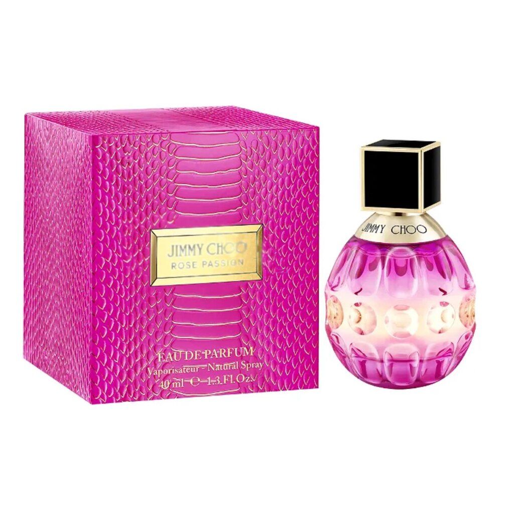 Rosa Schachtel mit Schlangenmuster und Flakon. Aufschrift: JIMMY CHOO ROSE PASSION. EdP Nat. Spray, 40 ml. Flakon: rund, rosa, goldener Hals, schwarzer Deckel.