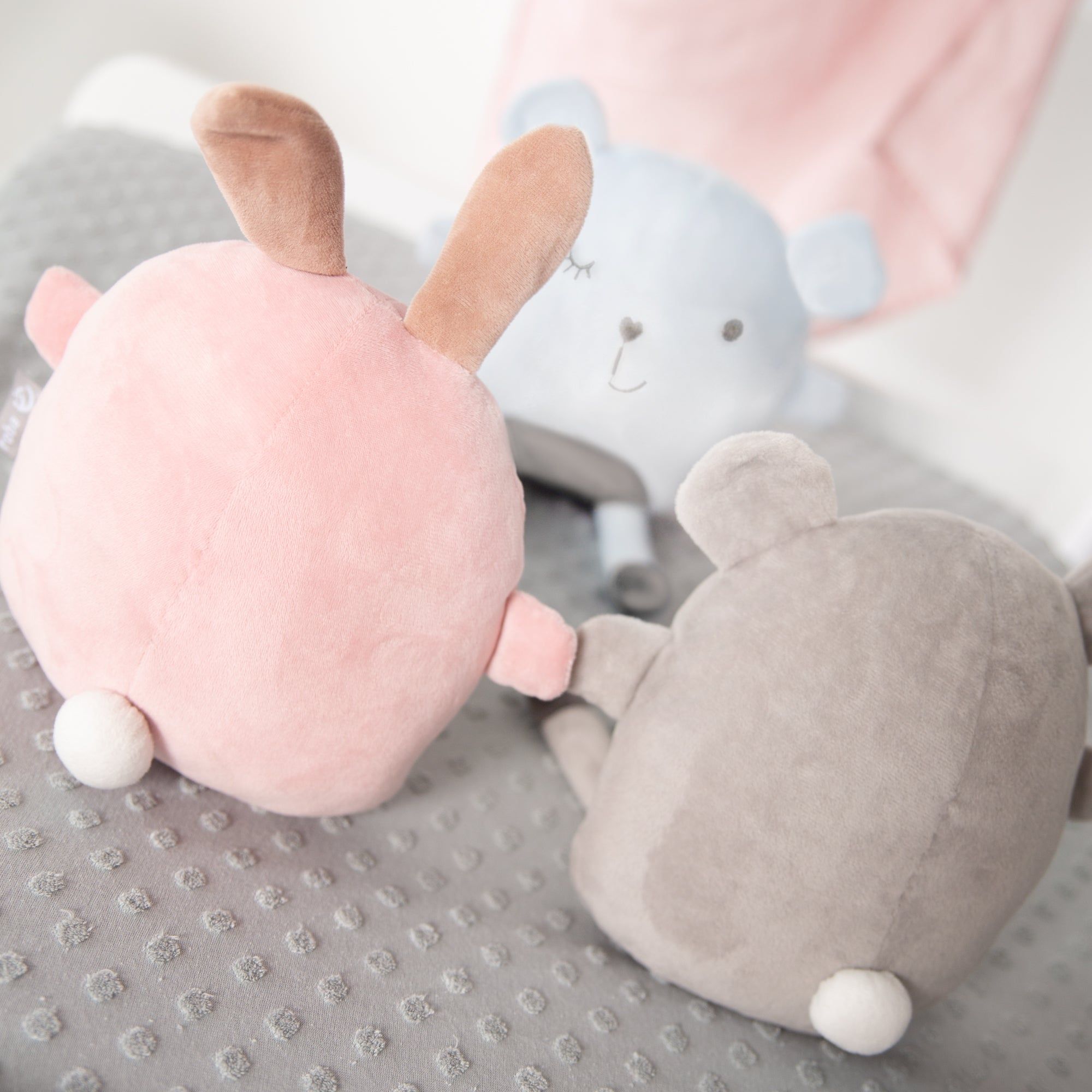 Kuschelkissen 'Lil Cuties', Kuscheltier 'Lily' mit Freundschaftskarte