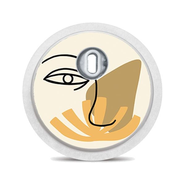 Runder Aufkleber mit abstraktem Gesicht in Beige und Orange. Mit silbernem Mittelteil.