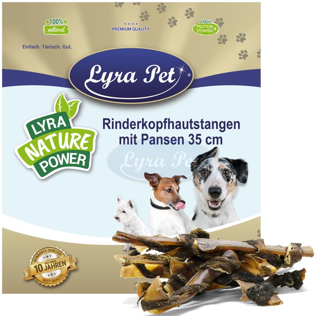 Lyra Pet Rinderkopfhautstangen mit Pansen, ca. 35 cm, in Verpackung. Hunde auf Verpackung abgebildet. Grün-weißes Logo.
