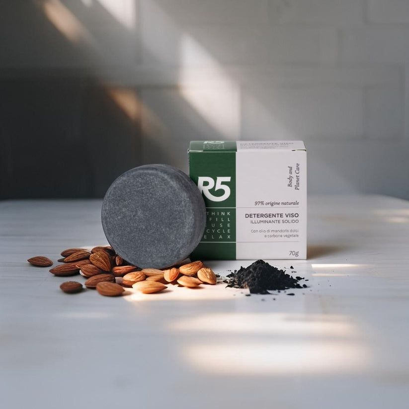 R5 Festes Gesichtsreinigungsmittel Illuminierend, 97% Natürlich, Vegan, Hergestellt in Italien