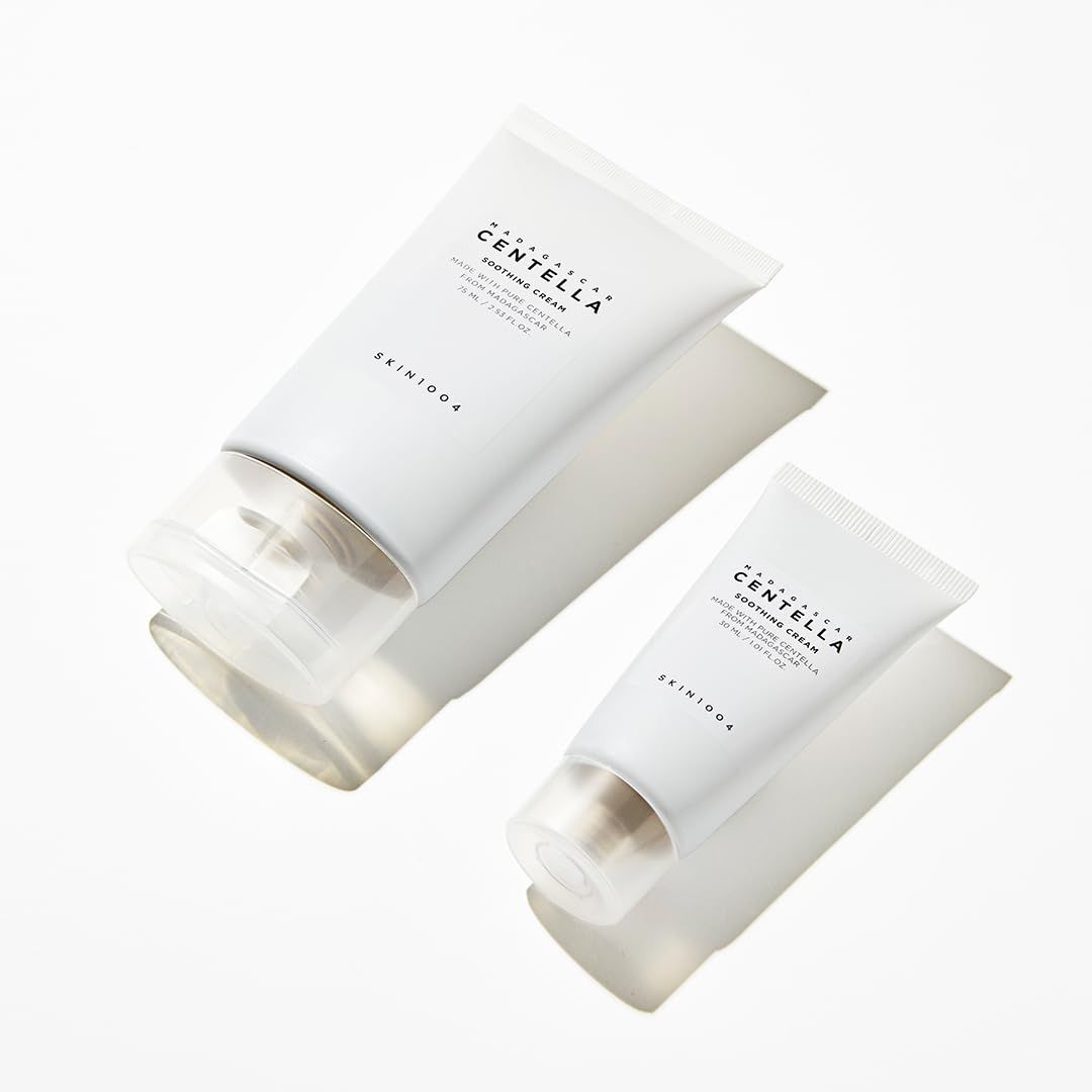 Zwei Tuben SKIN1004 Centella Soothing Cream, eine große und eine kleine.