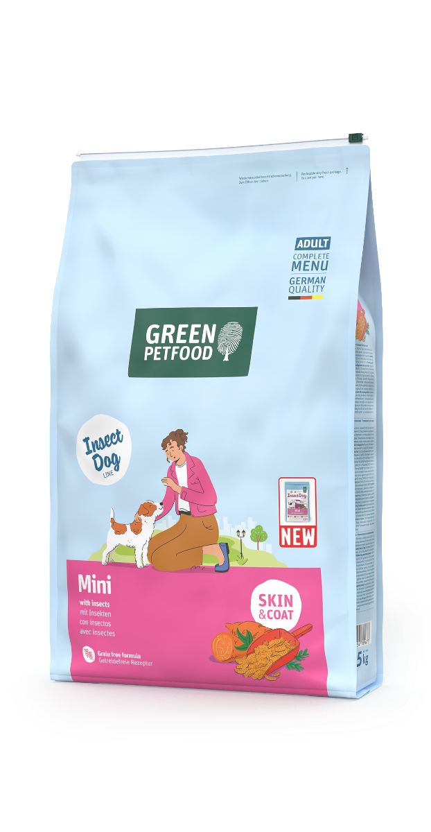 Green Petfood Insekten Hundefutter, 5kg Beutel mit Illustration von Frau und Hund.