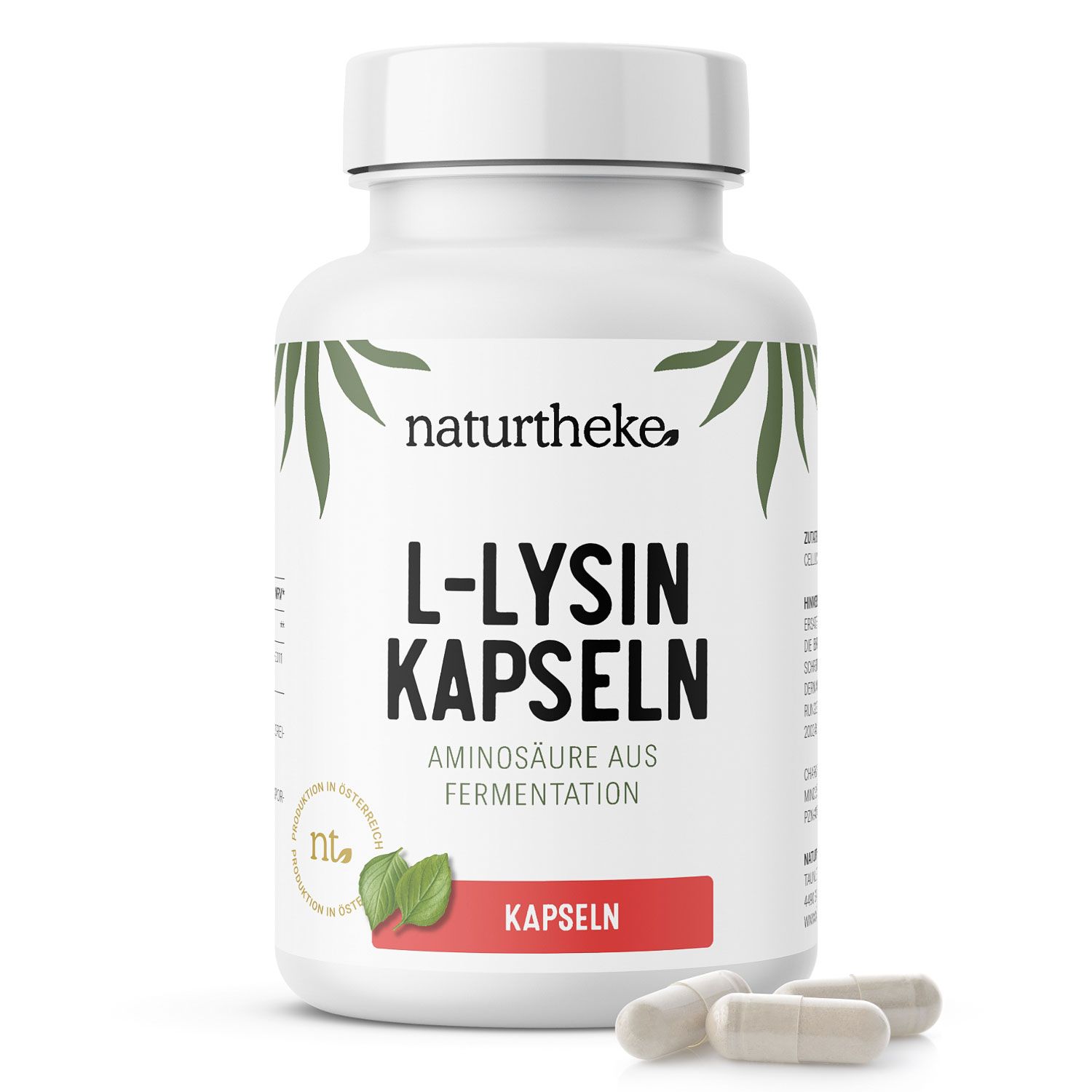 Weiße Flasche mit Kapseln. Aufschrift: Naturtheke L-Lysin Kapseln. Aminosäure aus Fermentation. Rote Kapsel-Aufschrift. Drei Kapseln daneben.