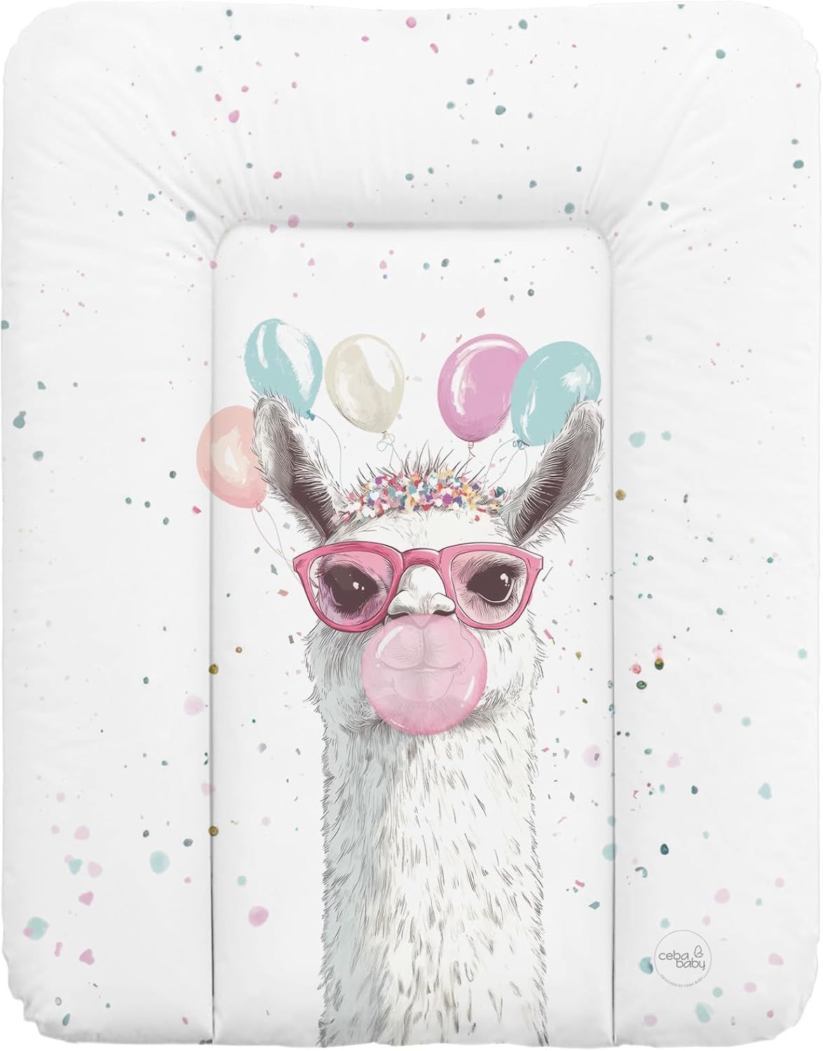 Weiche Wickelauflage mit Lama-Illustration. Weiß, mit farbigen Tupfen und einem Lama mit Sonnenbrille und Kaugummi.