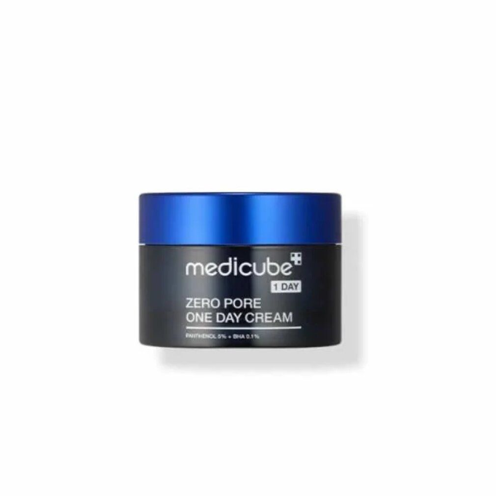 Medicube Zero Pore One Day Cream in schwarzem Tiegel mit blauer Kappe. Enthält Panthenol und BHA.