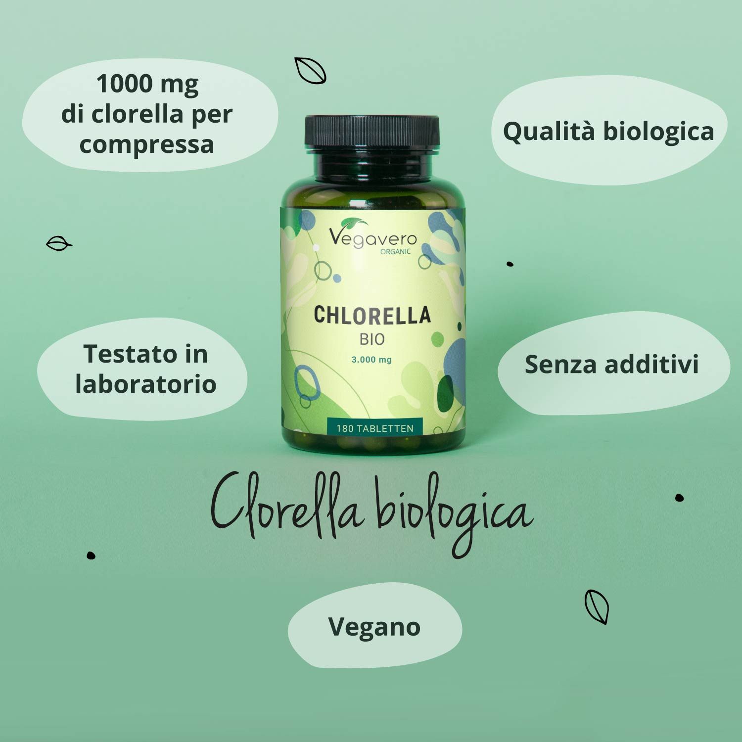 Flacone di compresse verde con scritta: Chlorella BIO 1.000 MG. Caratteristiche: qualità bio, senza additivi, vegano, produzione tedesca.