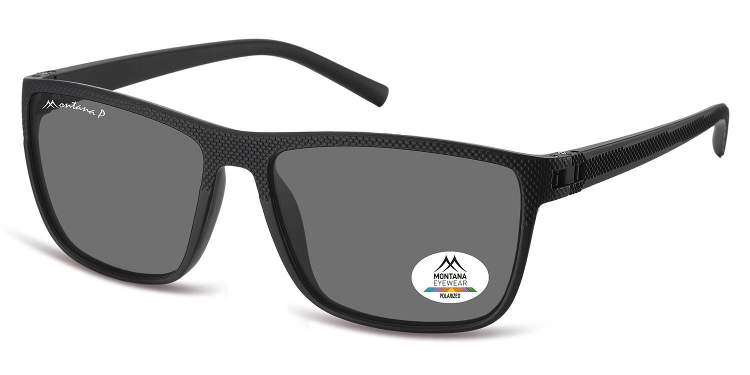 Schwarze Sonnenbrille mit rechteckigen Gläsern. "Montana P" auf dem linken Bügel. Aufkleber mit Logo und "Polarized" auf dem rechten Glas.