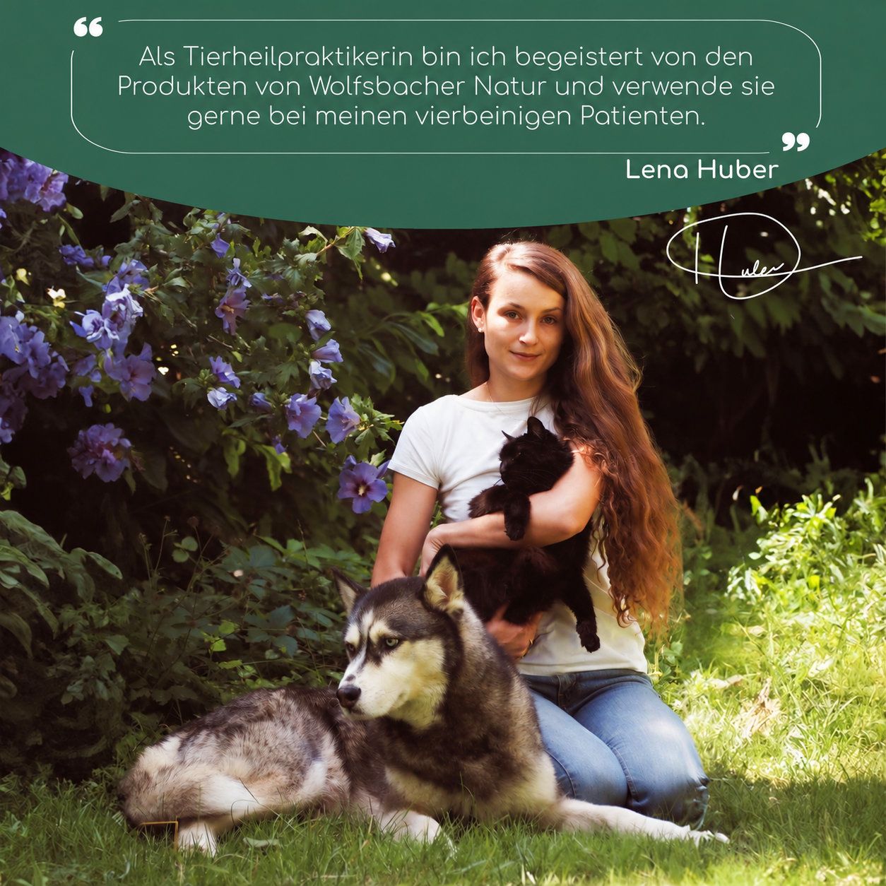 Frau mit Hund und Katze im Freien, mit Textzitat über "Wolfsbacher Natur" Produkte.