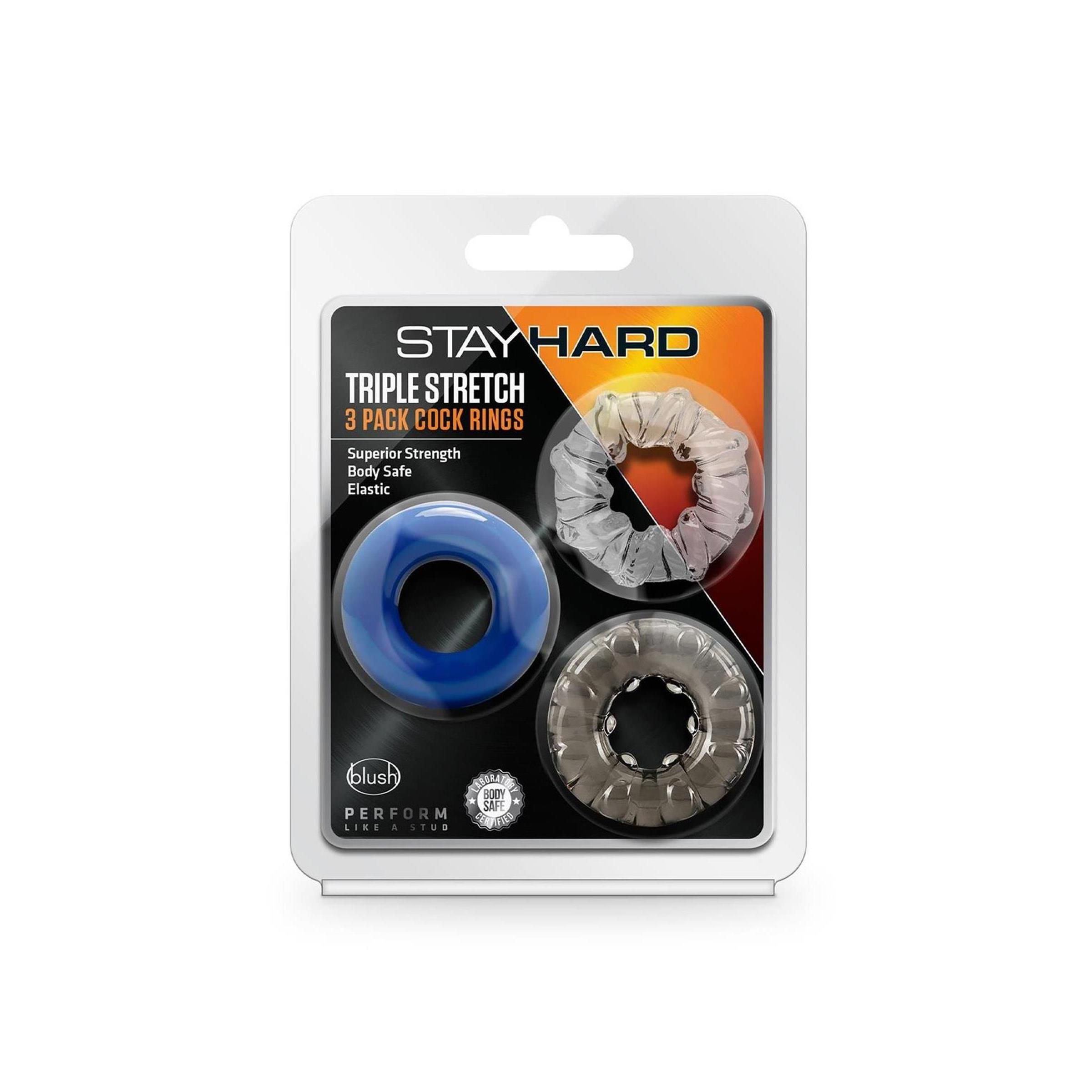 Verpackung mit drei Cockringen. Text: STAY HARD TRIPLE STRETCH 3 PACK COCK RINGS. Marke: Blush.