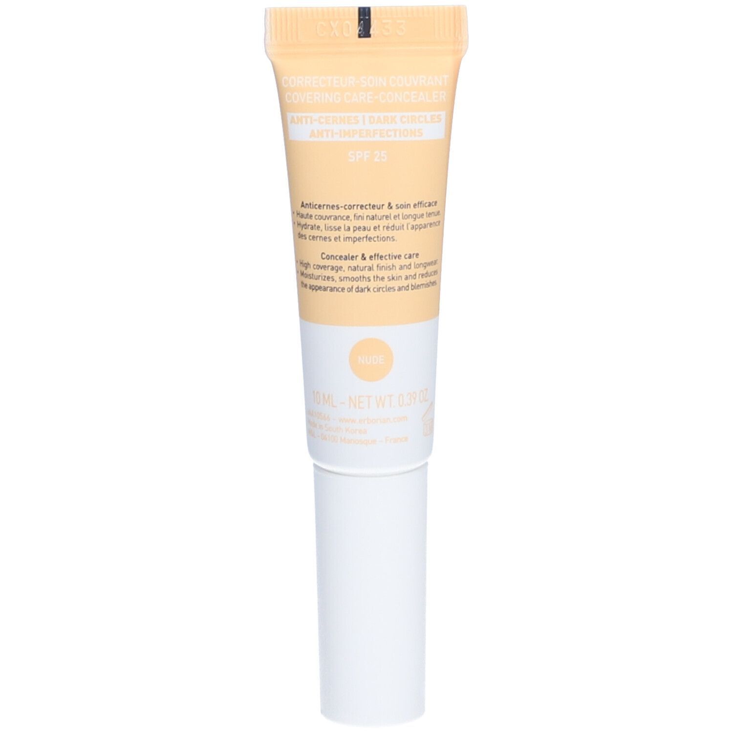 Rückseite einer Concealer-Tube. Text: CORRECTEUR SOIN COUVRANT. Anti-cernes. SPF 25. Inhaltsstoffe. Herstellerinformationen.