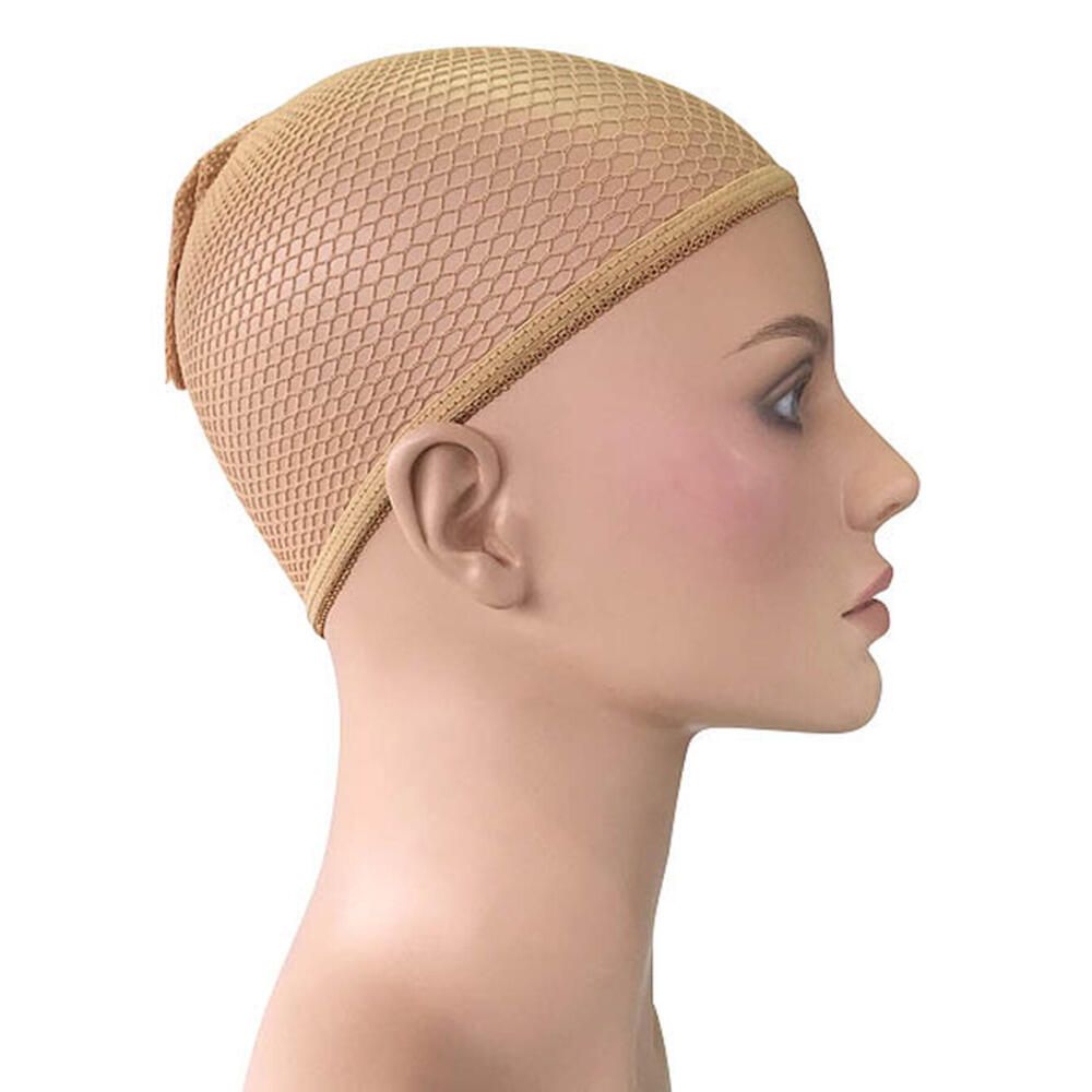 Beige Unterziehhaube aus Netzstoff auf einem Schaufensterpuppenkopf. Seitliche Ansicht.