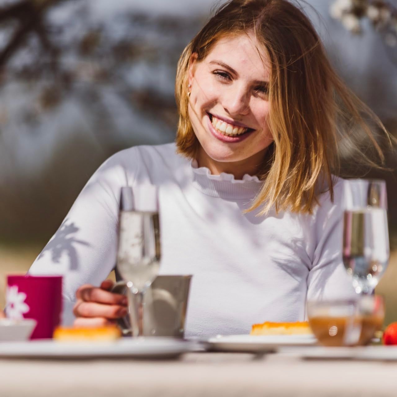 ORNAMIN Becher Ringe gelb, mit Schnabelaufsatz klein