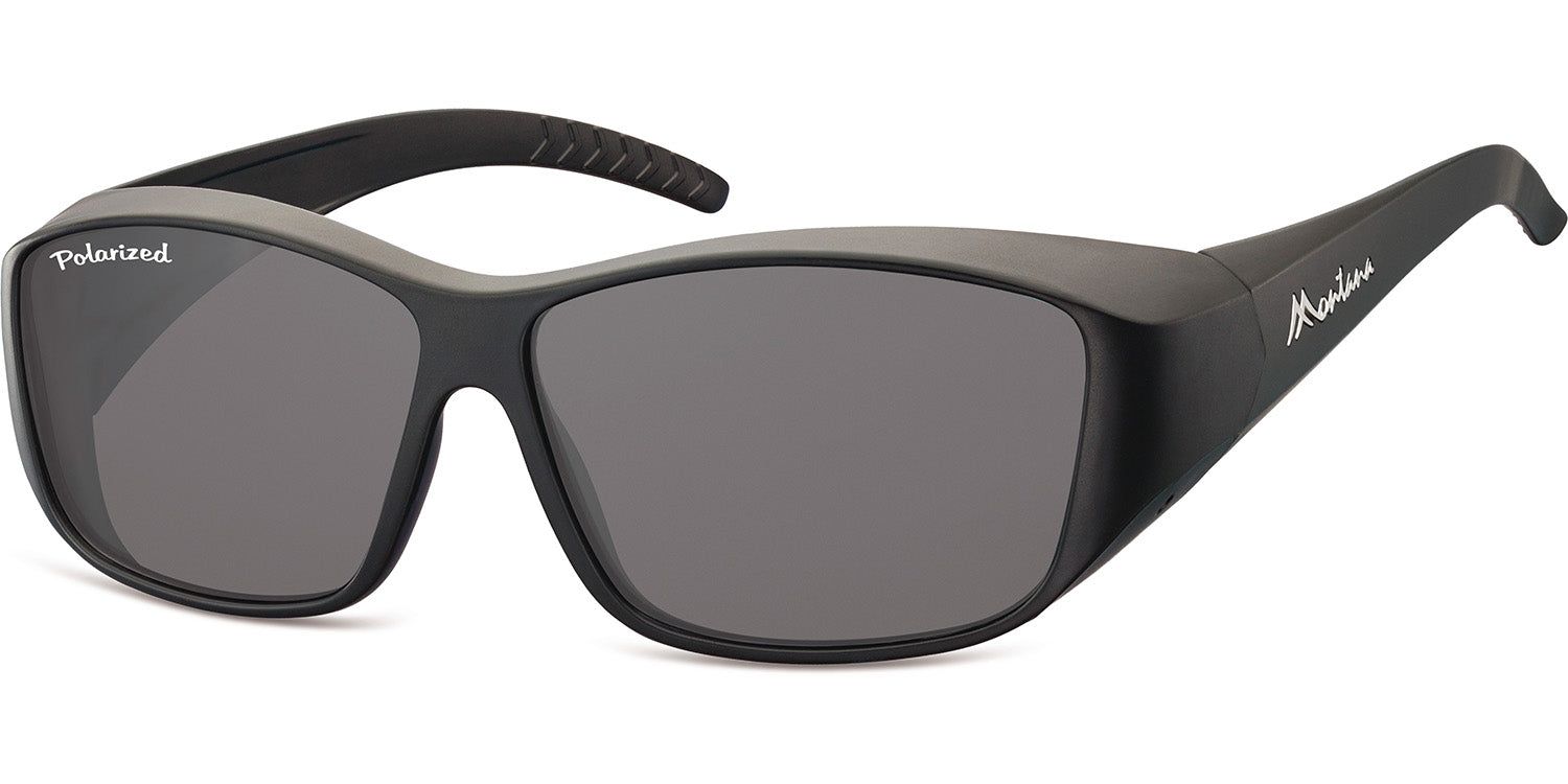 Schwarze Sonnen-Überbrille mit grauen Gläsern. Auf dem linken Glas steht "Polarized". Am Bügel steht "Montana".