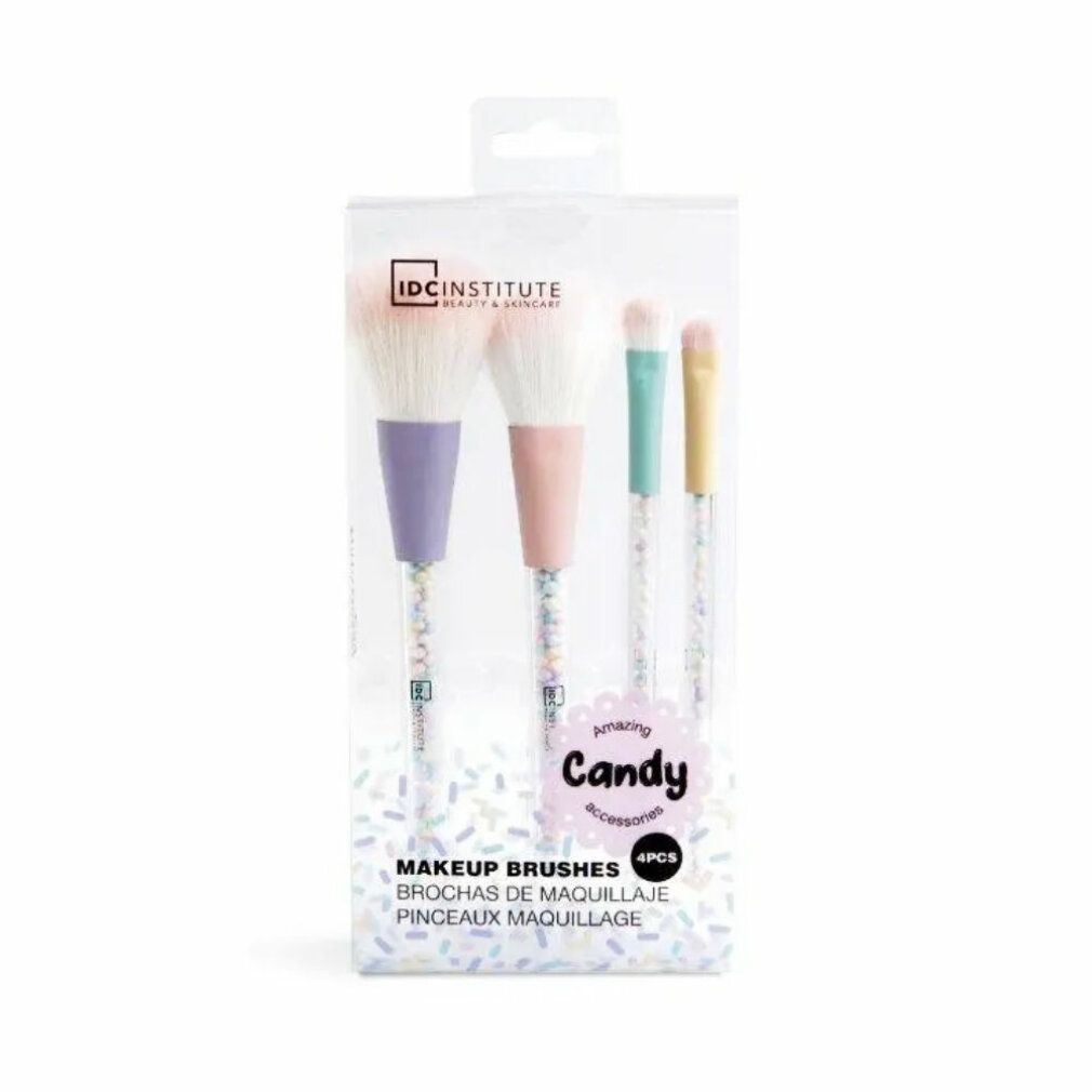Verpackung mit vier Make-up-Pinseln. Transparente Verpackung mit pastellfarbenen Pinseln. Aufschrift: IDCI, Candy, Makeup Brushes.