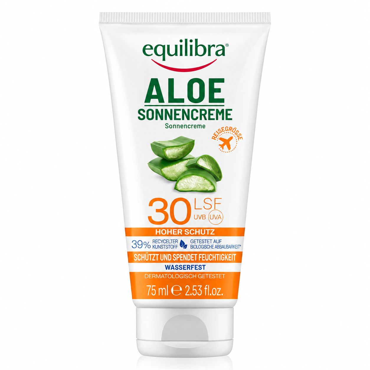 Hand mit aufgetragener, glänzender Lotion oder Serum auf weißem Marmorhintergrund.