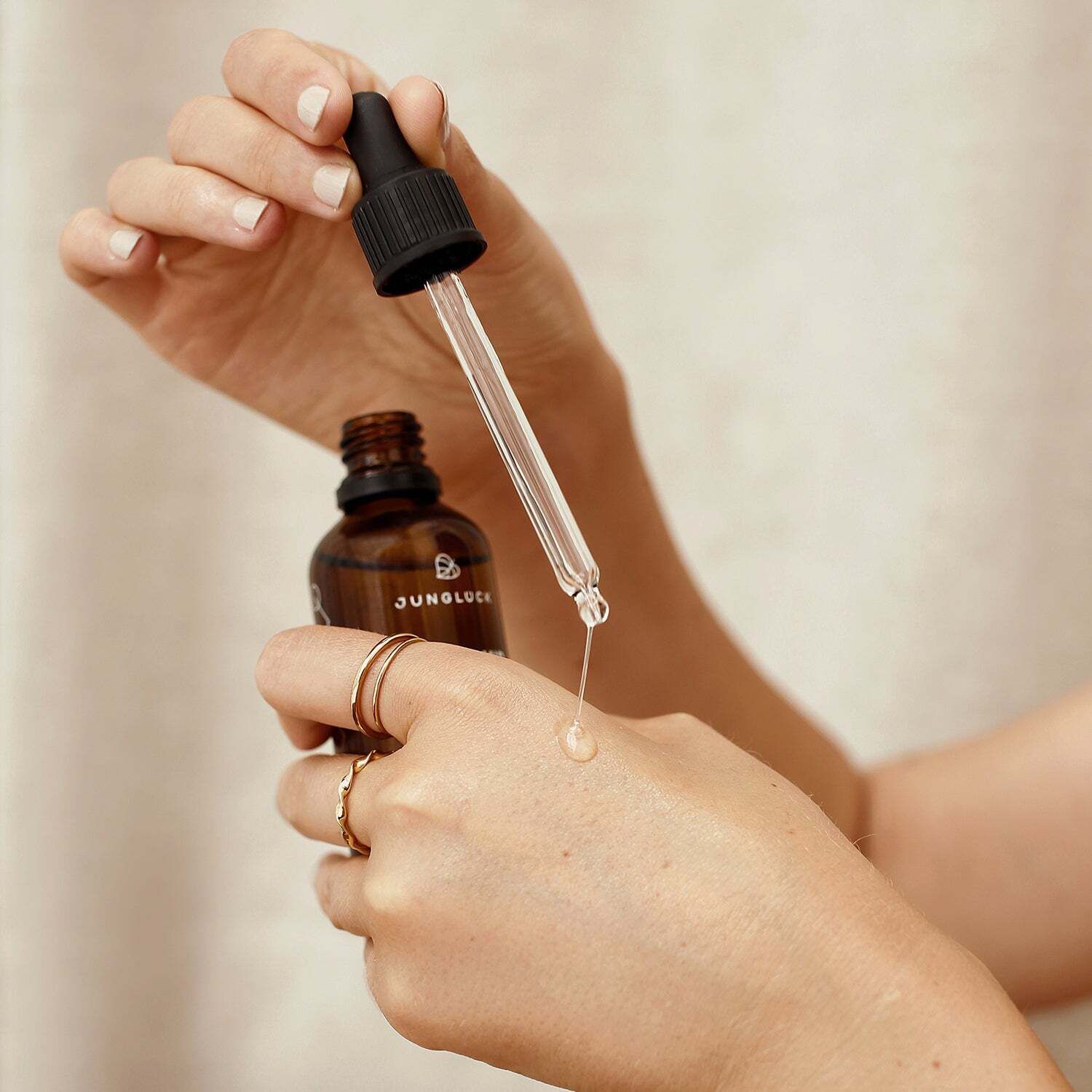 JUNGLÜCK Squalan - 100% aus Oliven, schützt die Haut vor Feuchtigkeitsverlust