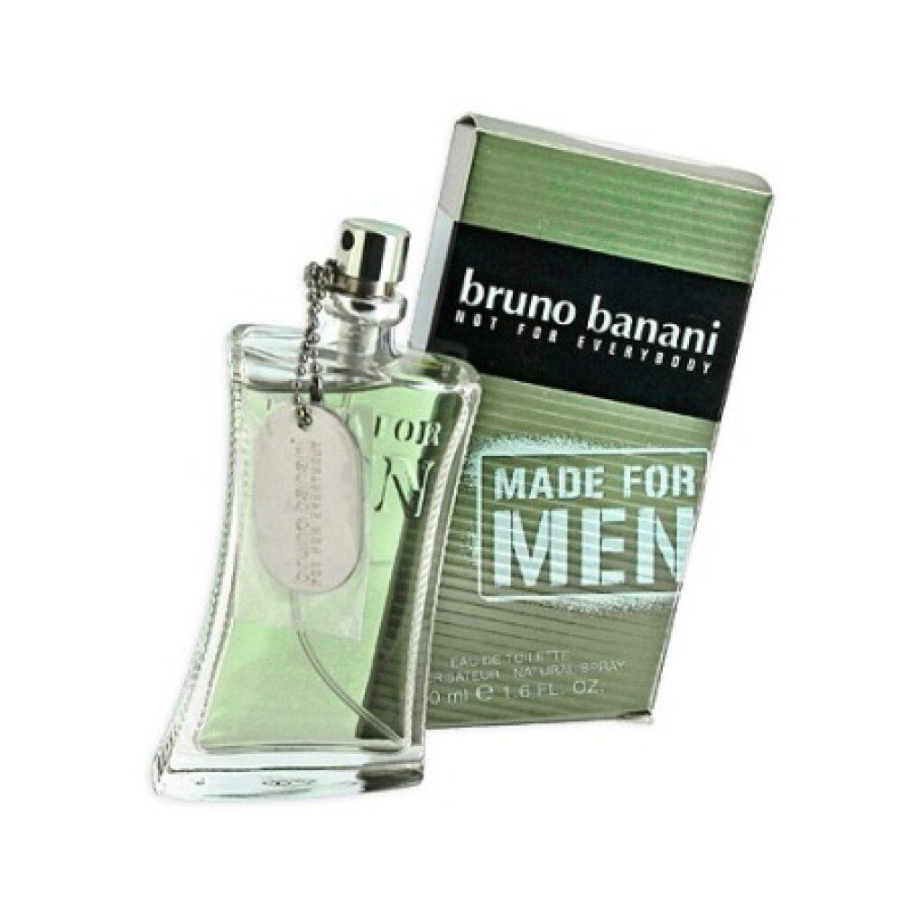 Flakon und Verpackung von bruno banani MADE FOR MEN. Rechteckiger Flakon mit Anhänger. Grüne Flüssigkeit. Grüne Verpackung mit Schriftzug.