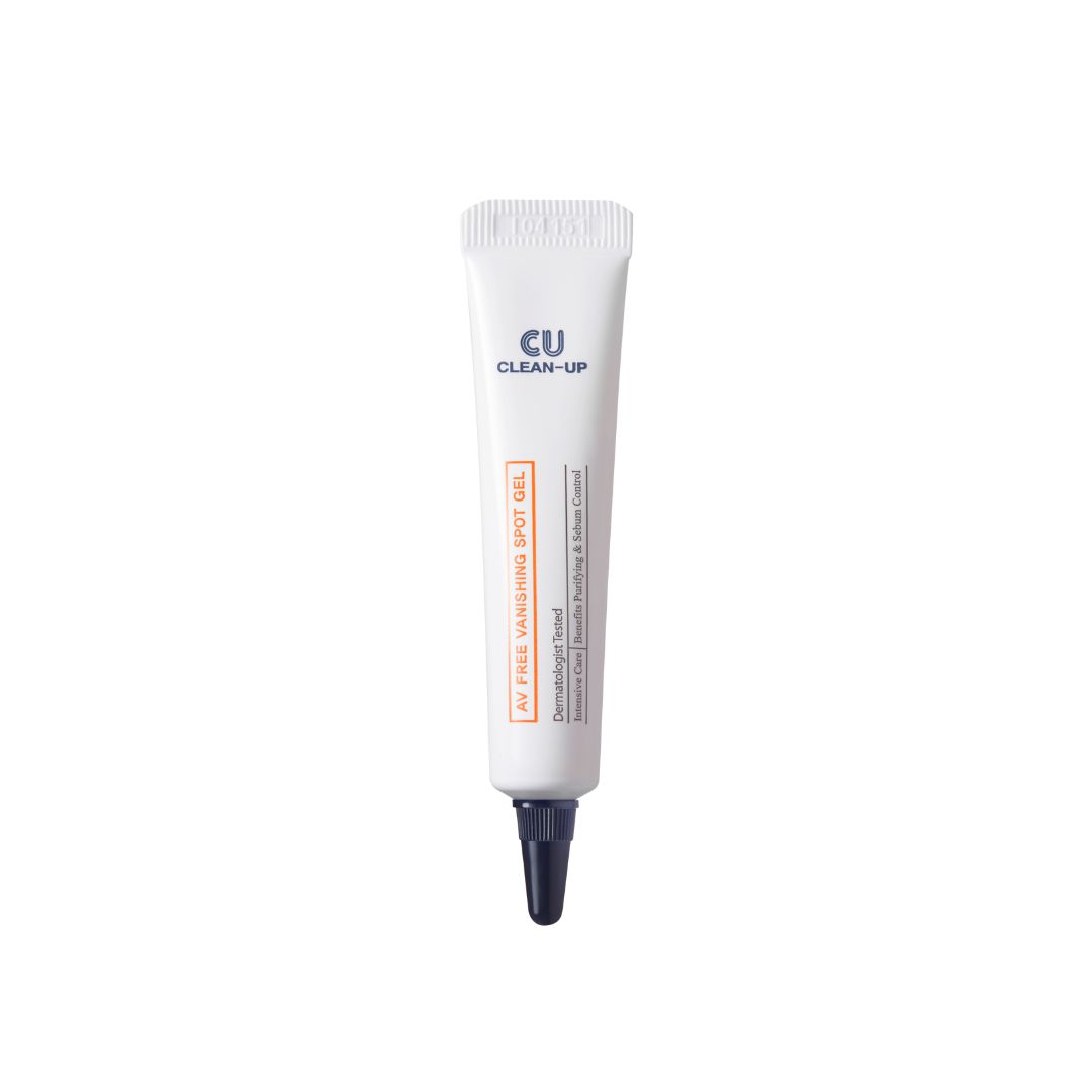 Weiße Tube mit schwarzer Spitze. Aufschrift: CU CLEAN-UP AV FREE VANISHING SPOT GEL. Dermatologisch getestet.
