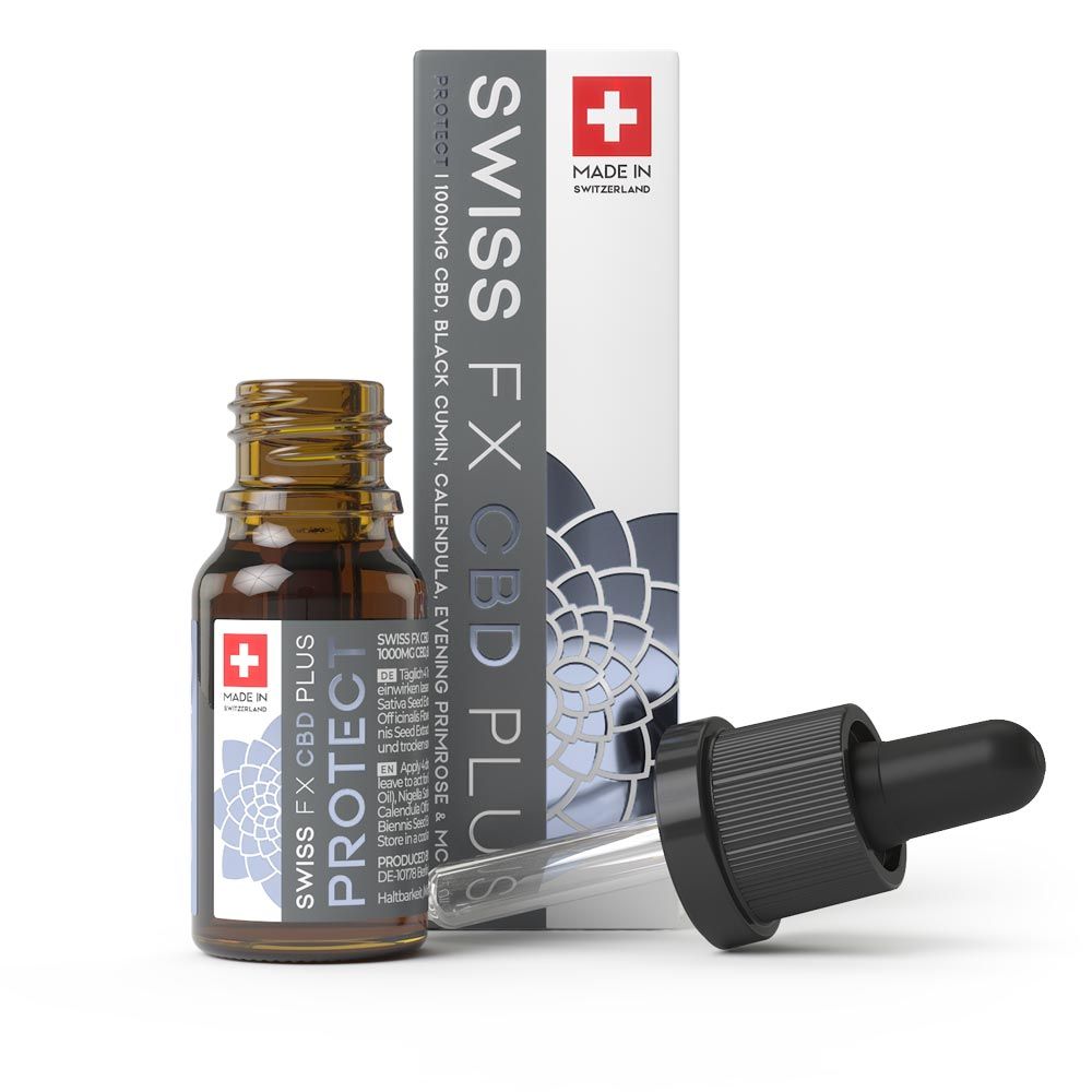 Braune Glasflasche mit Tropfer und Verpackung. Tropfer liegt daneben. Aufschrift: SWISS FX CBD PLUS PROTECT. Schweizer Kreuz.
