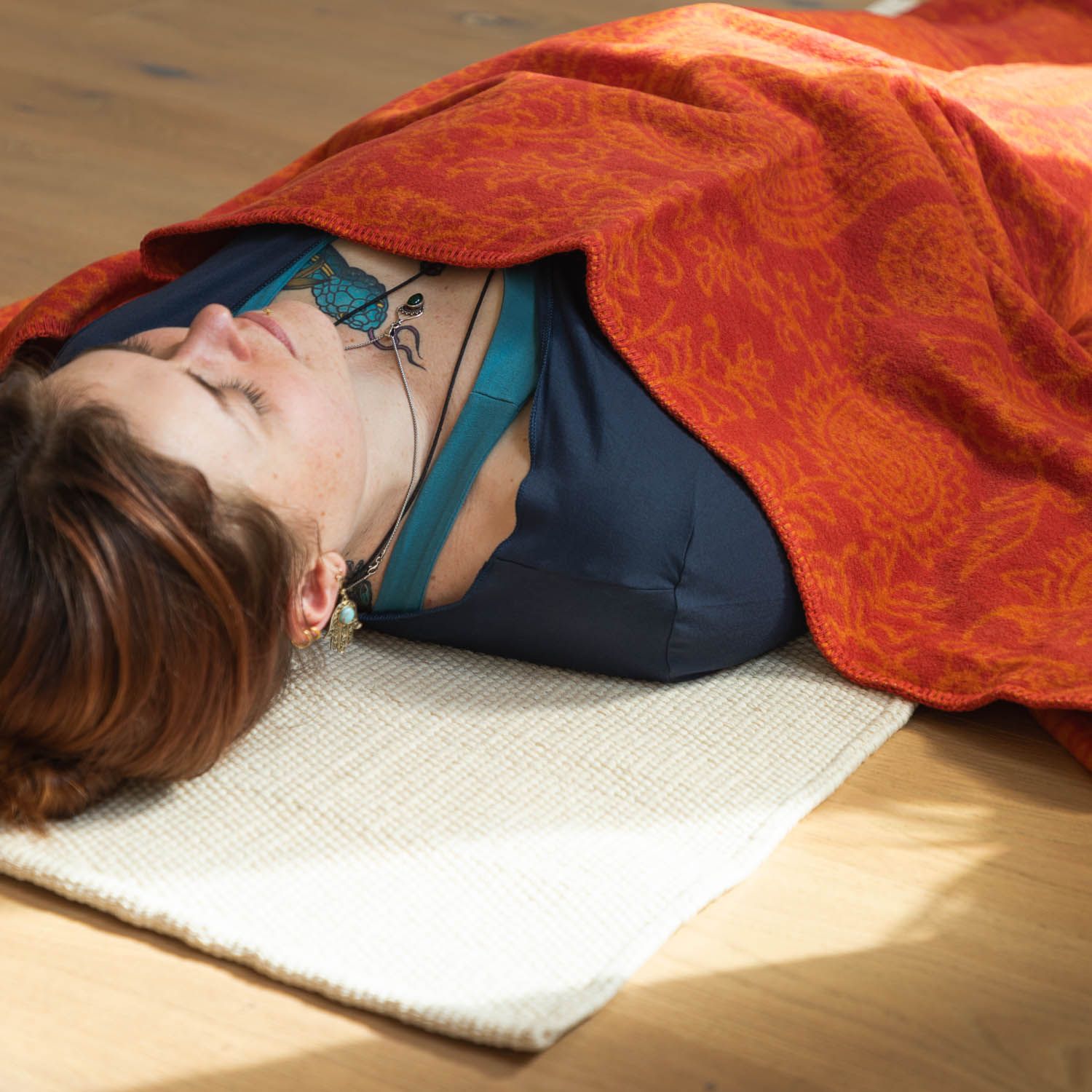 bodhi Paisley Kuscheldecke, orange