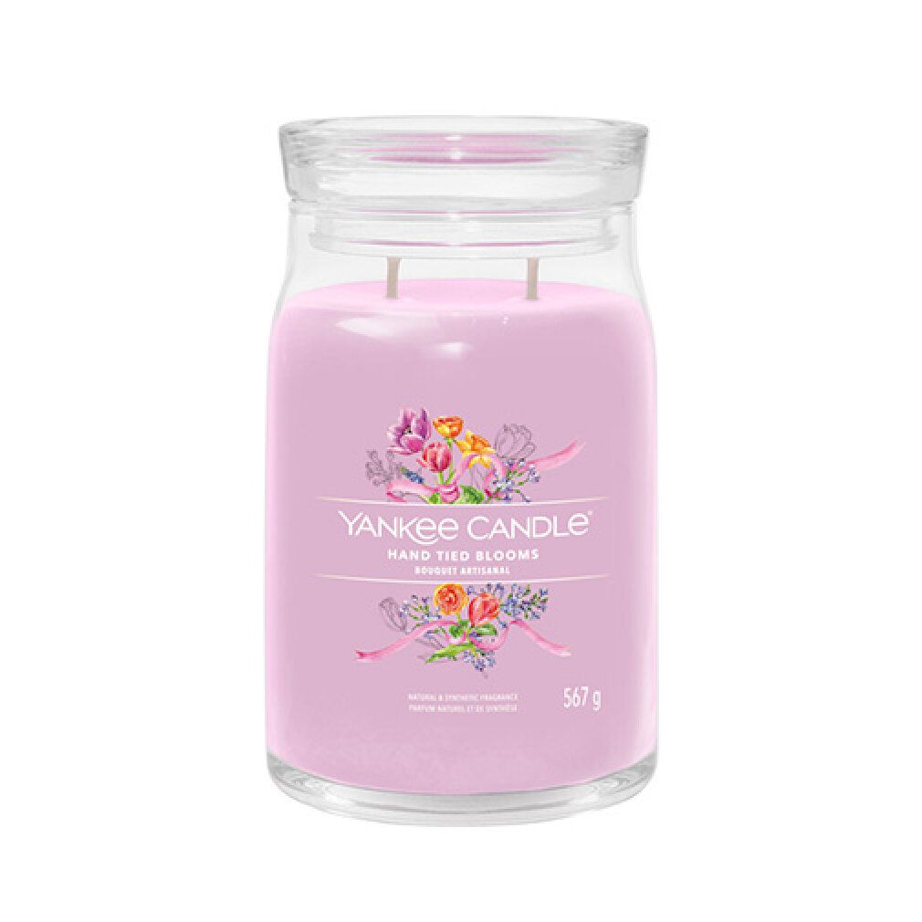 Duftkerze im Glas mit Deckel. Aufschrift: Yankee Candle, Hand Tied Blooms, Bouquet naturel. Rosa Kerze, 567g.