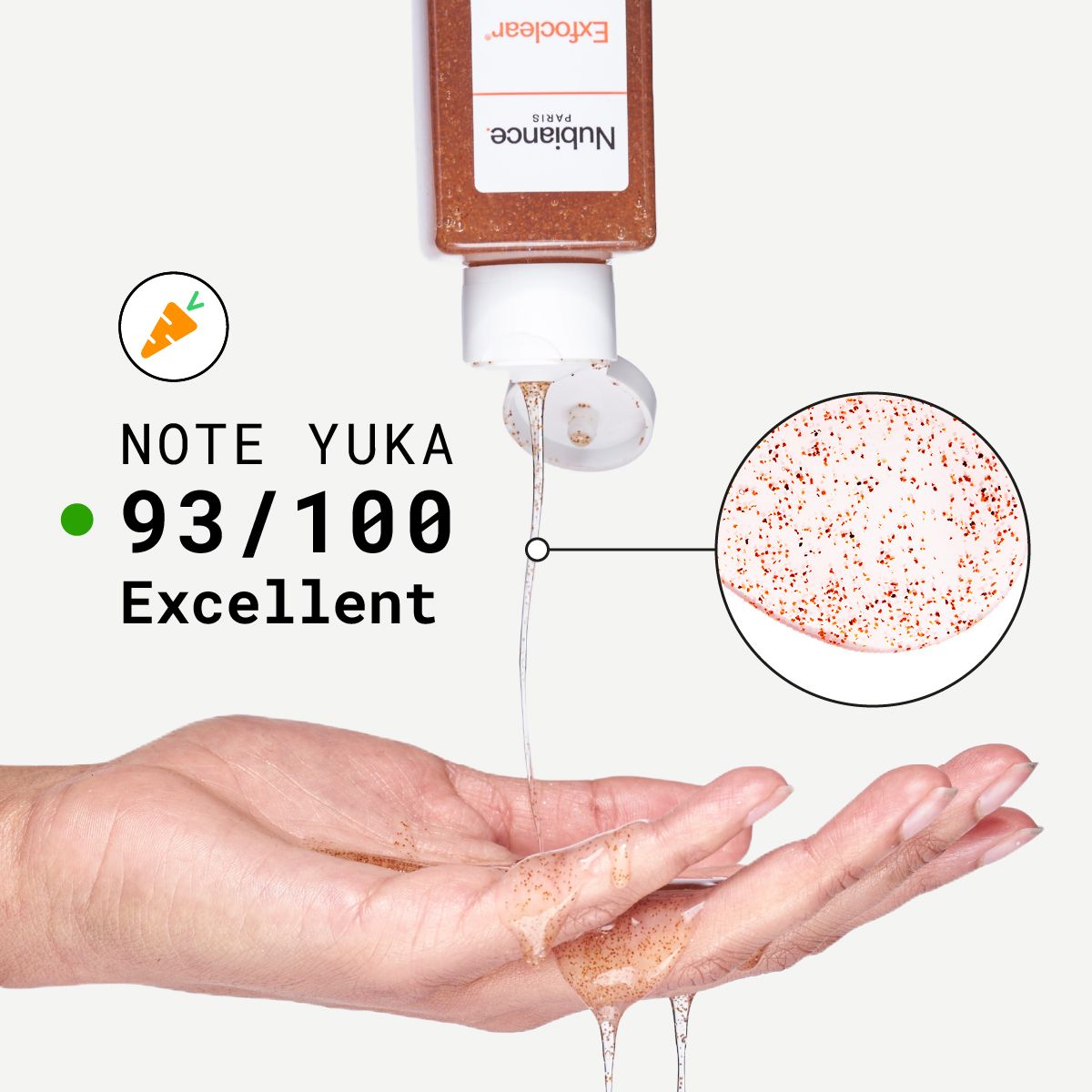 Exfoclear Gel wird auf die Hand gegossen. Yuka-Bewertung: 93/100. Ausgezeichnet.