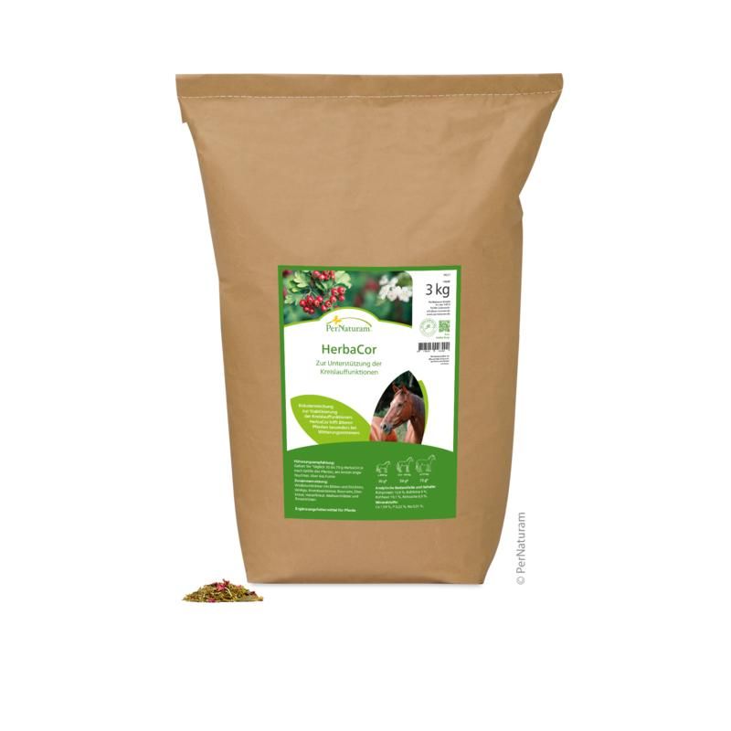 Brauner Papiersack HerbaCor Kräutermischung, 3 kg. Grün-weißes Etikett mit Produktname und Pferd. Kräutermischung liegt davor.