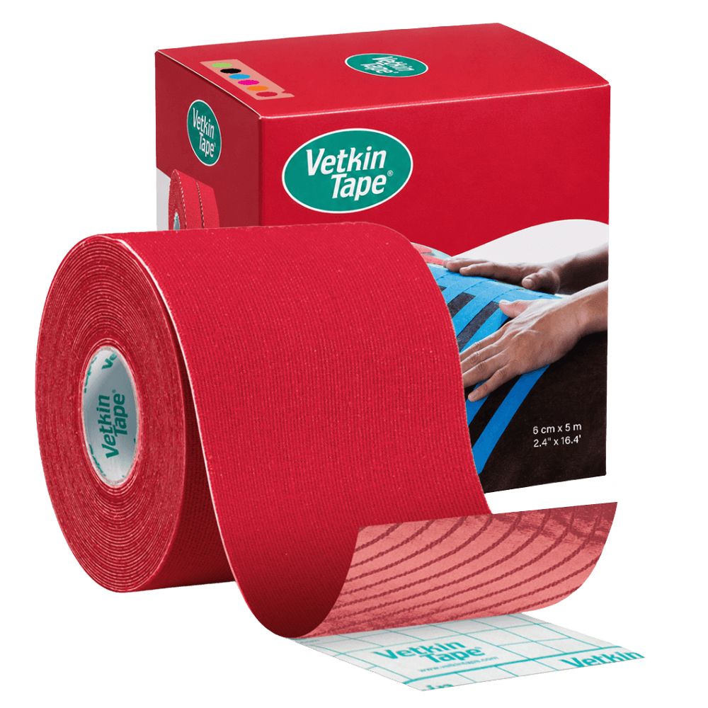 Rote Kinesiotape-Rolle mit VetkinTape-Logo und Verpackung. Maße: 5 cm x 5 m.