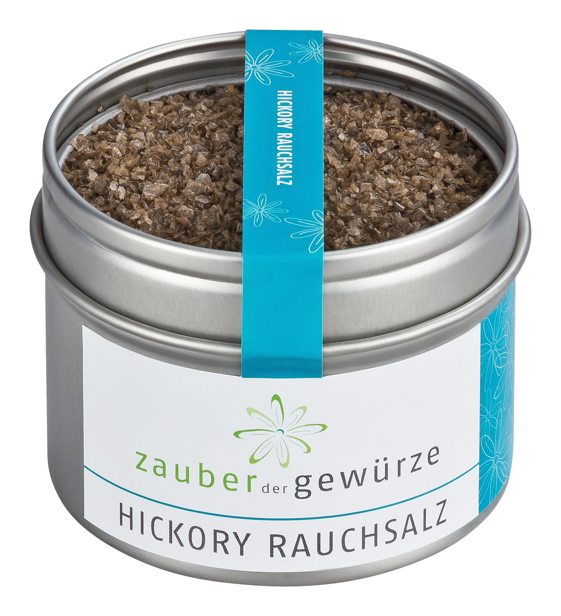 Metallbehälter mit Hickory Rauchsalz. Türkisfarbenes Band mit Aufschrift. Produktname und Logo auf dem Etikett.