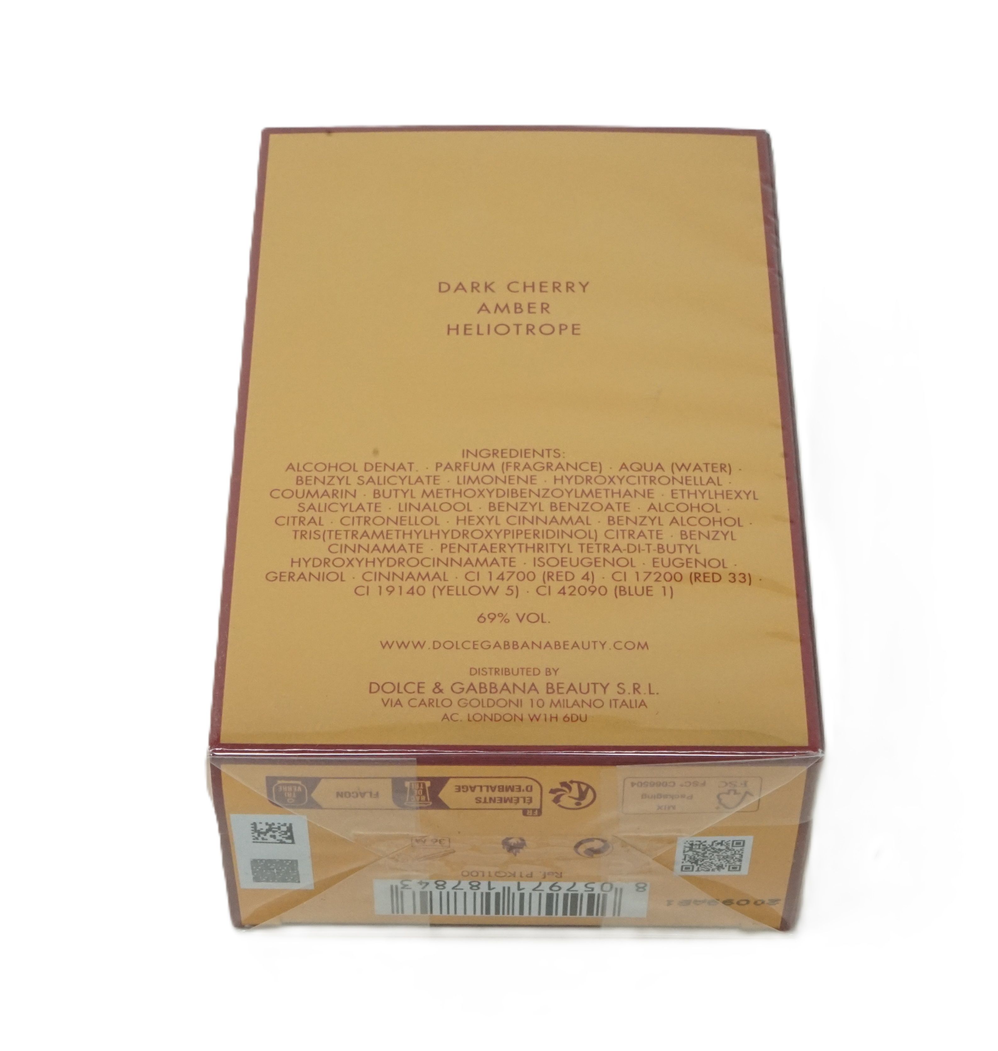 Kartonboden mit Inhaltsangaben und Inhaltsstoffen. Aufschrift: Dark Cherry, Amber, Heliotrope. 69% Vol.
