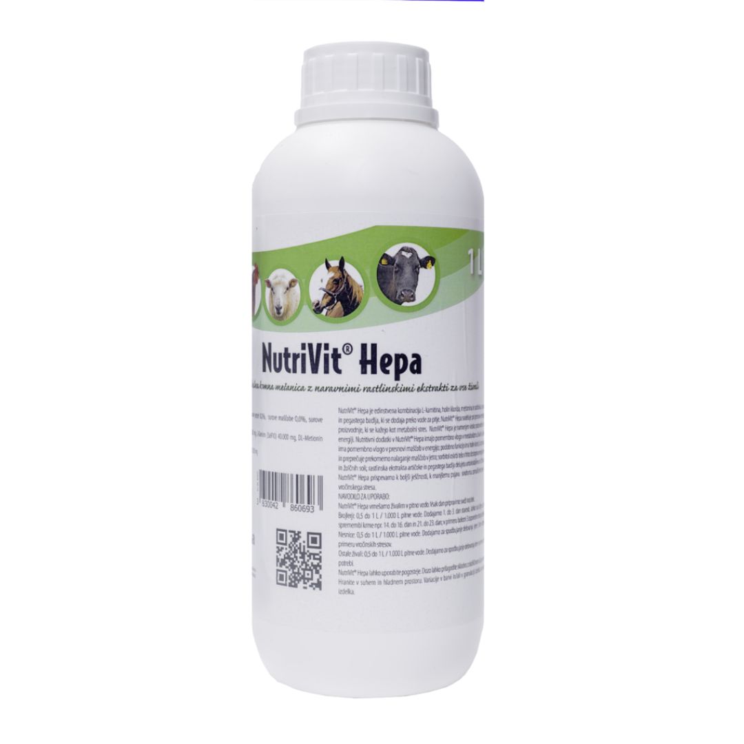 Weiße Flasche mit Schraubverschluss. Aufschrift NutriVit® Hepa. Abbildung von Schaf, Pferd und Kuh. 1L.
