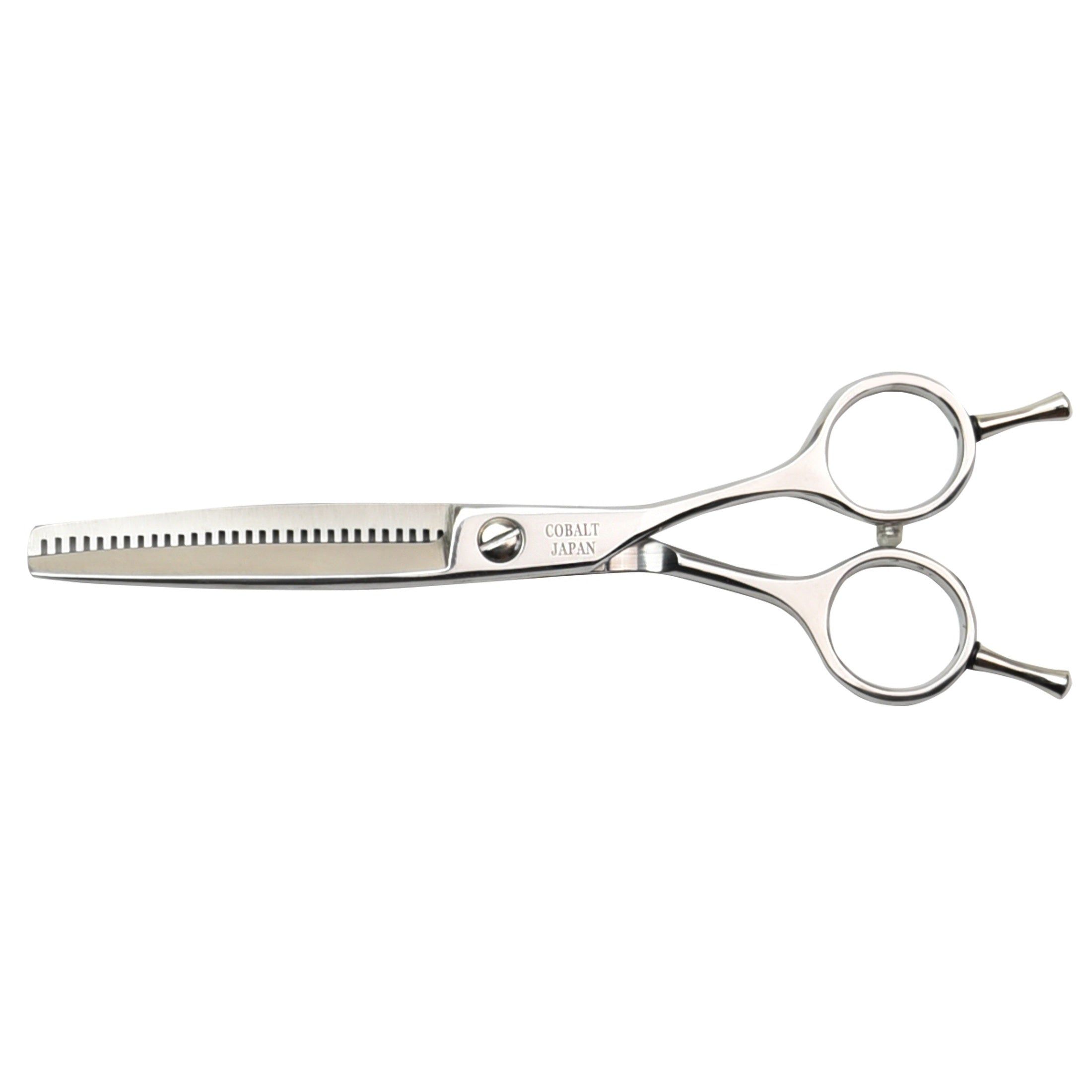Silberfarbene Friseurschere mit gezahnter Klinge. Aufschrift "COBALT JAPAN".