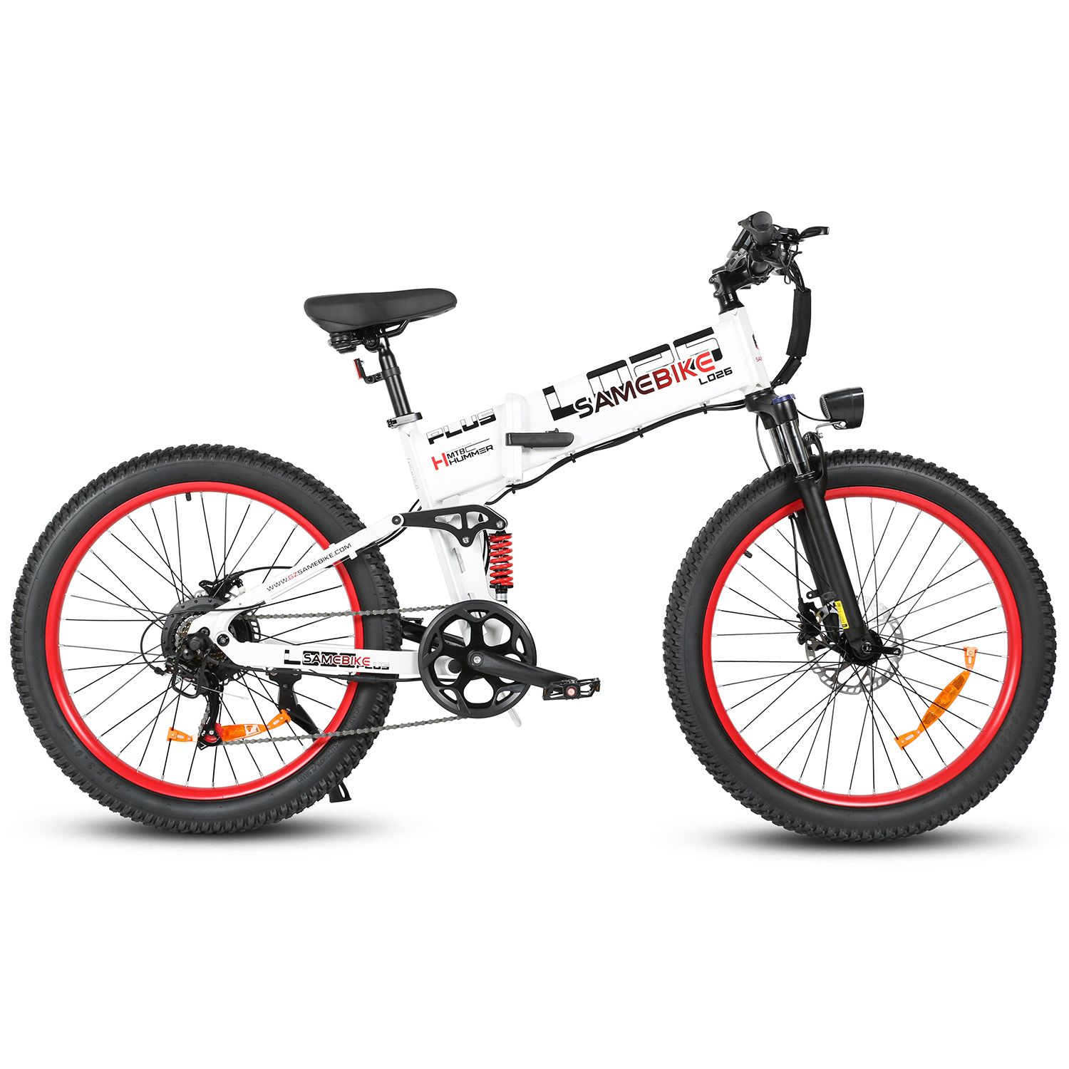 Weißes Elektrofahrrad mit roten Felgen. Marke SAMEBIKE LO26Plus. Schwarzer Sattel, Lenker und Reifen. Rote Federung.