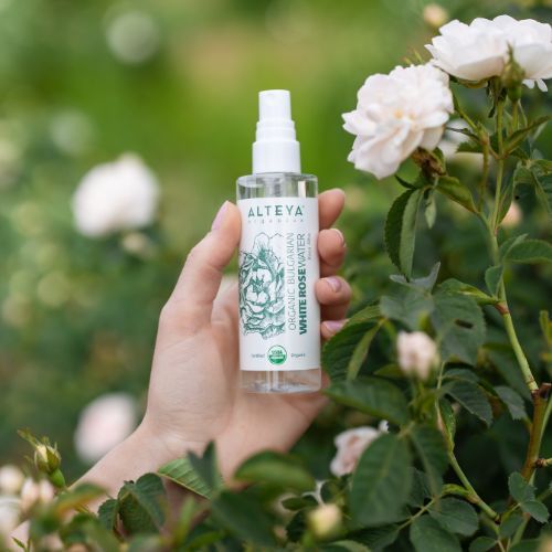 Alteya Organics rosa weißes Rosenwasser