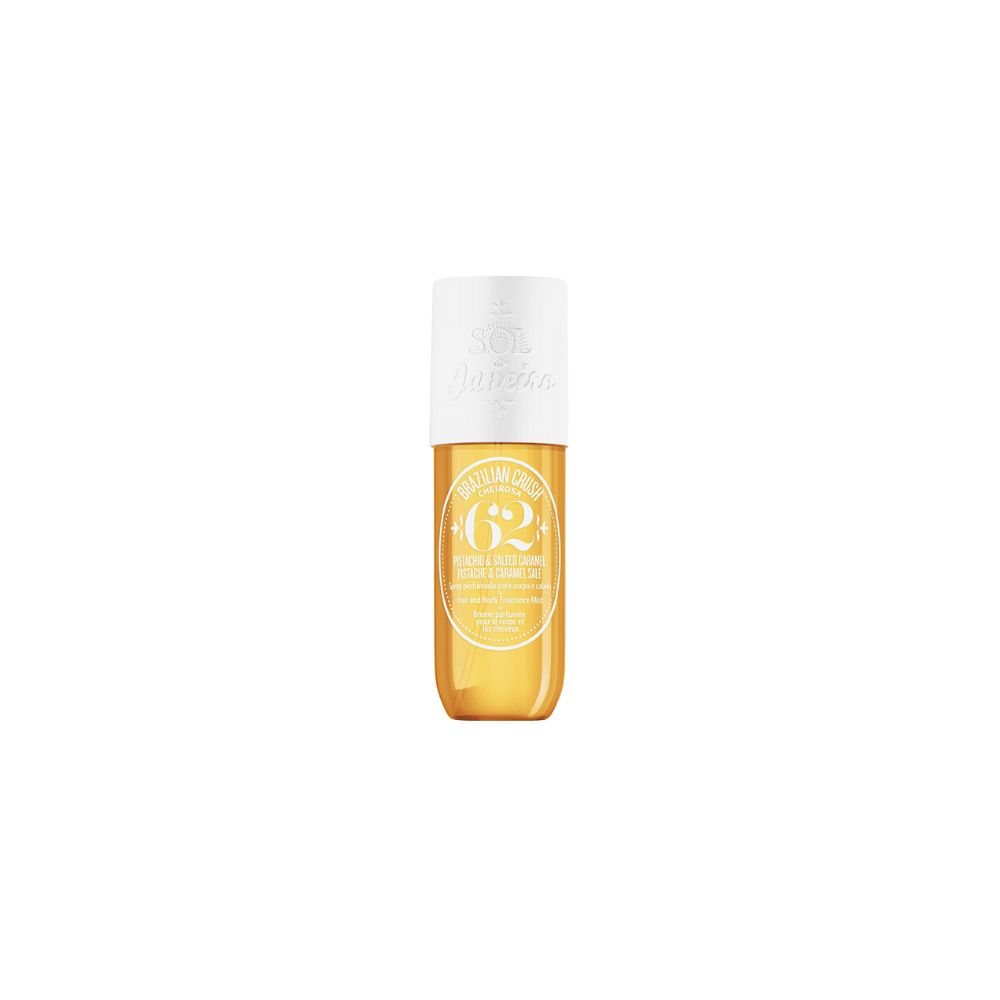 Brume parfumée. Liquide jaune dans un flacon avec bouchon blanc. Inscription 'Sol de Janeiro' et '62'.