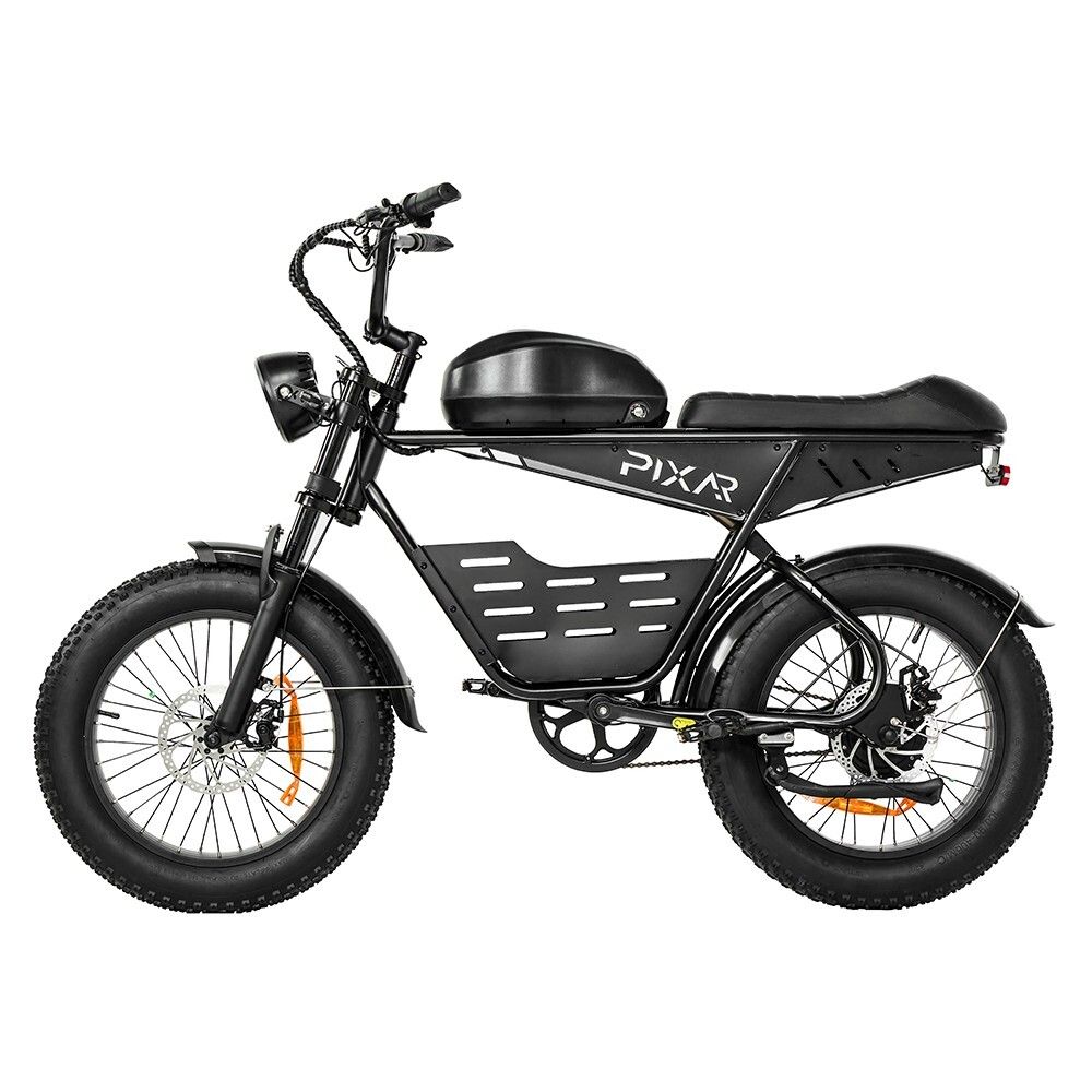 Schwarzes PIXAR SuperV Dirtbike. Es hat einen Sattel, einen Motor, dicke Reifen und ein digitales Display. Das Bike steht.