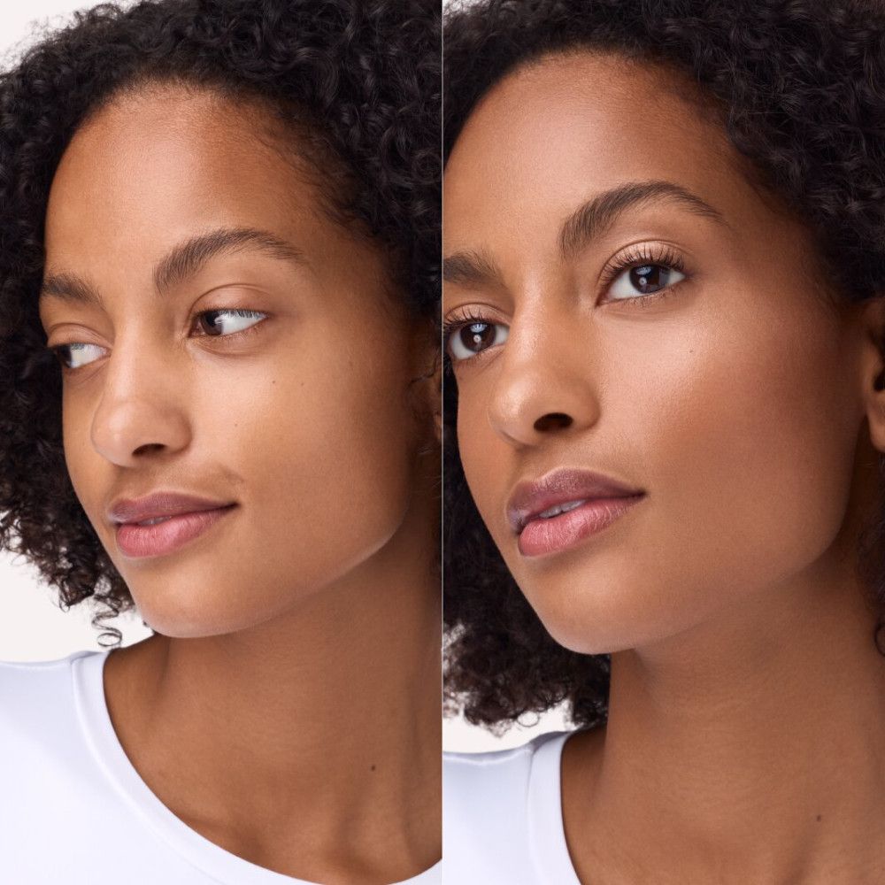 Gesicht einer Frau, links ungeschminkt, rechts mit Make-up. Deutlich sichtbare Veränderung durch Make-up.