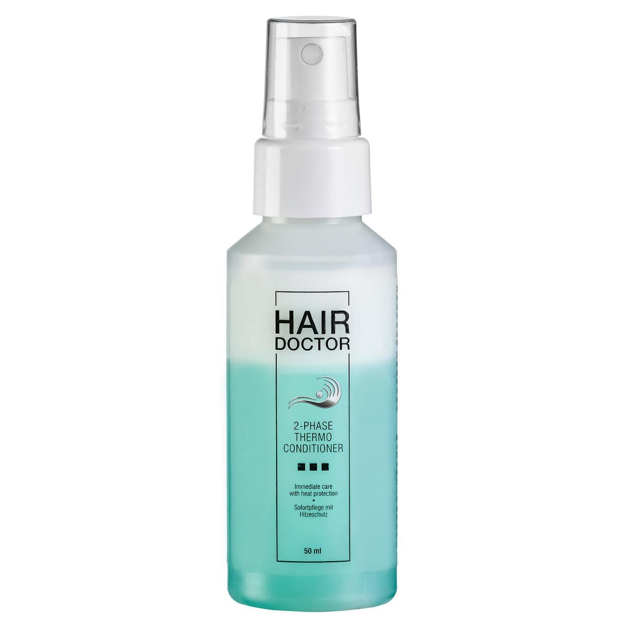 Flasche mit Sprühkopf. Beschriftung: Hair Doctor, 2-Phase Thermo Conditioner. Zweifarbige Flüssigkeit.