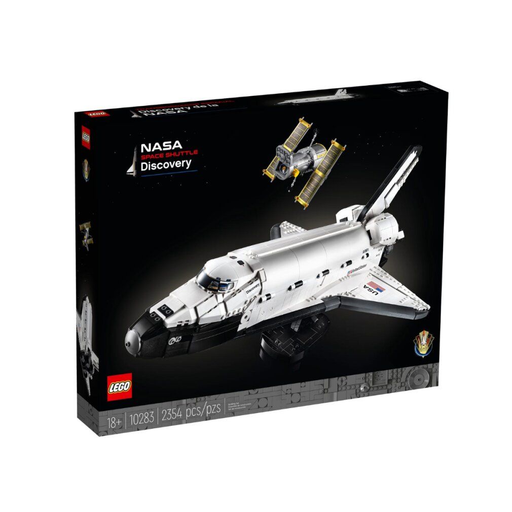 Schwarzer Karton mit LEGO NASA Space Shuttle Discovery. Raumschiff und Satellit abgebildet.