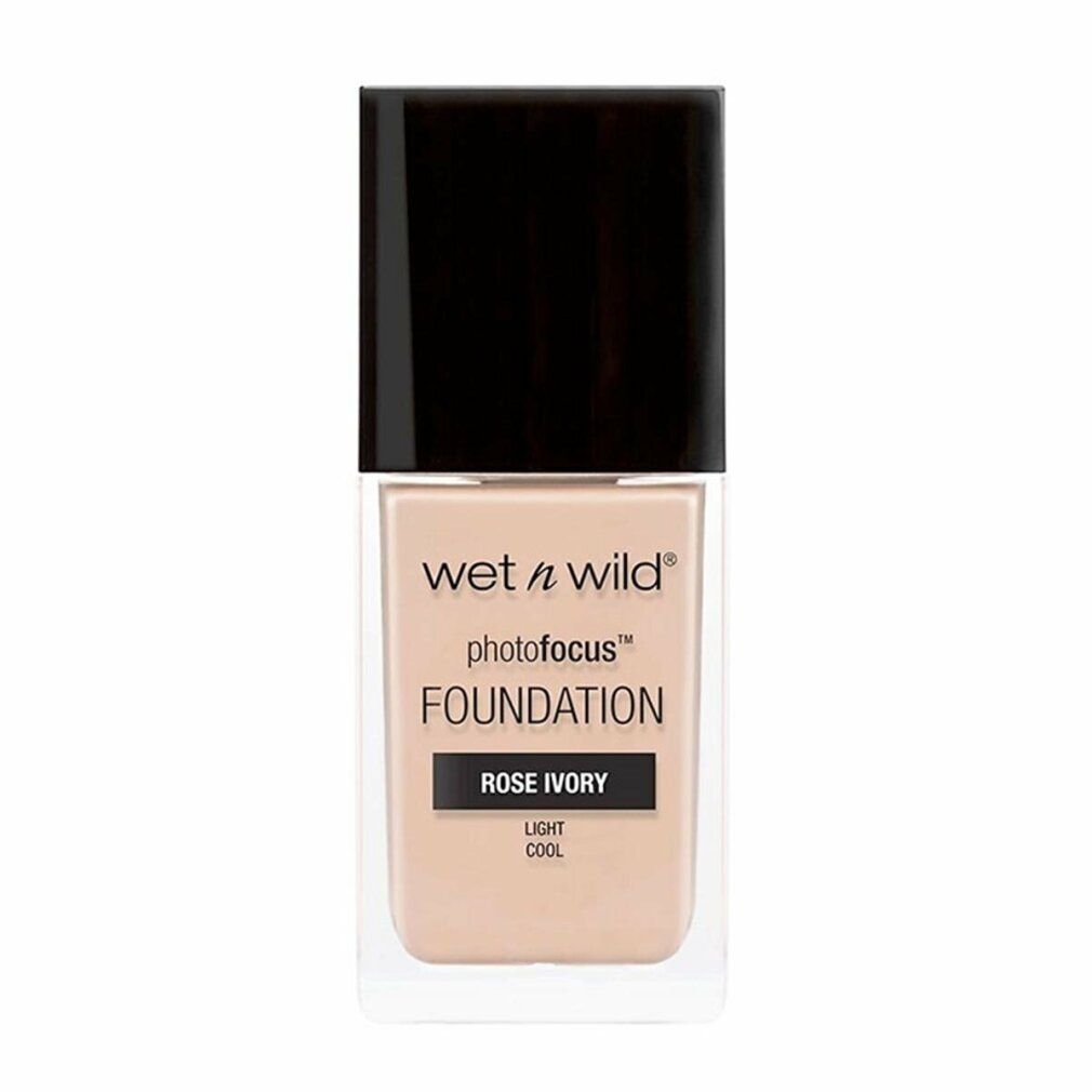 Wet n Wild Photofocus Foundation. Rose Ivory. Flasche mit schwarzem Deckel. Rosé Farbton. 30ml.