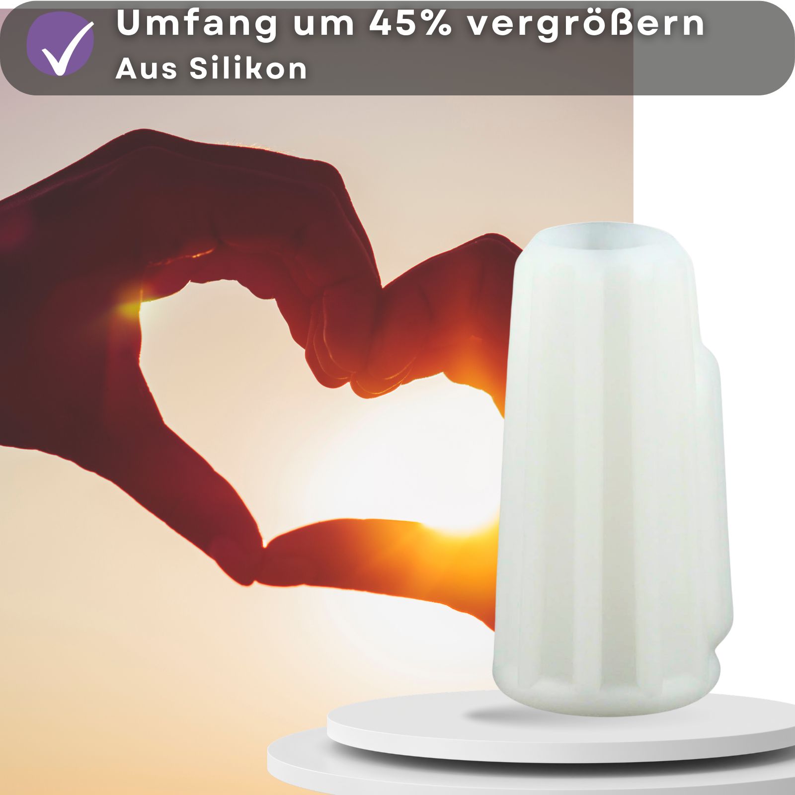 Weißes Produkt mit senkrechten Rillen. Text: Gesamtlänge von 10cm, Innendurchmesser von 3,5cm. Auf Podest.