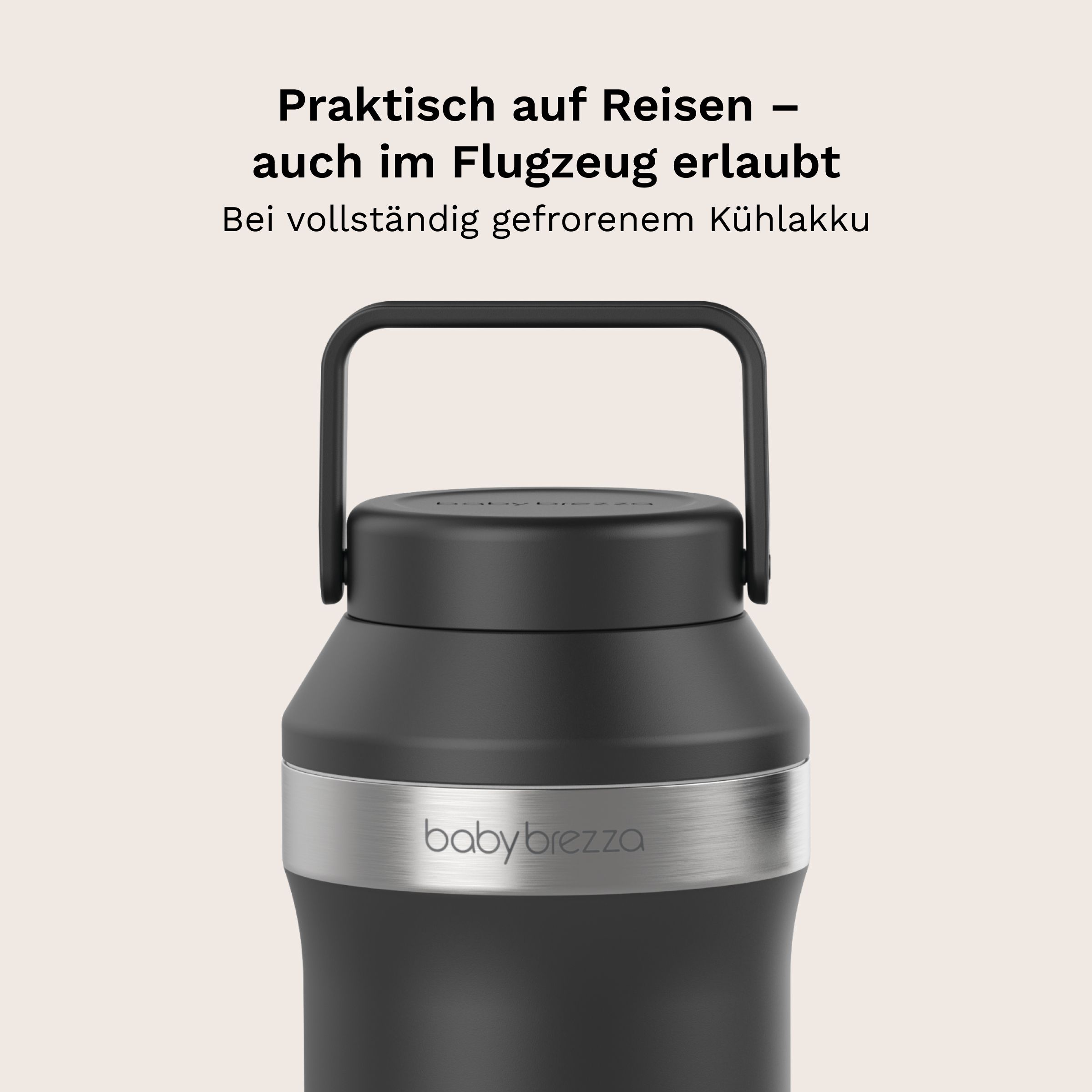 Schwarze Thermosflasche mit silbernem Band und Tragegriff. Baby Brezza Logo.