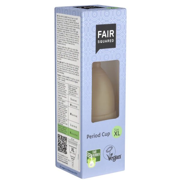 Verpackung mit Sichtfenster. Beige Perioden-Cup. Text: FAIR SQUARED, Period Cup, XL. Vegan-Siegel.