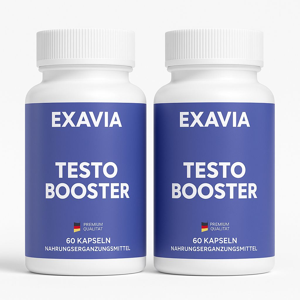 Zwei weiße Flaschen mit blauen Etiketten. Auf den Etiketten steht "EXAVIA TESTO BOOSTER". Unter dem Text steht "60 KAPSELN NAHRUNGSERGÄNZUNGSMITTEL".