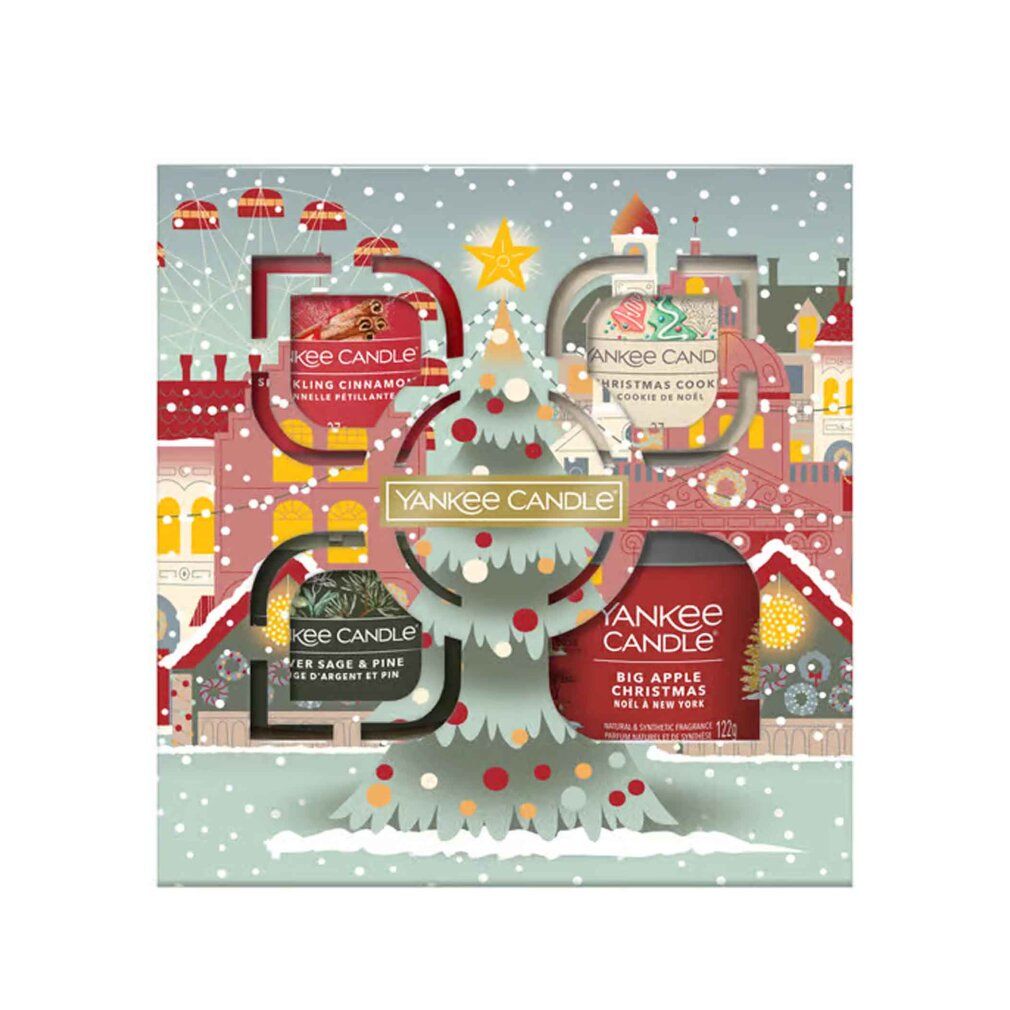 Yankee Candle Passport to the Holidays Set. Geschenkbox mit Weihnachtsbaum-Motiv. Enthält drei Votivkerzen mit verschiedenen Düften.